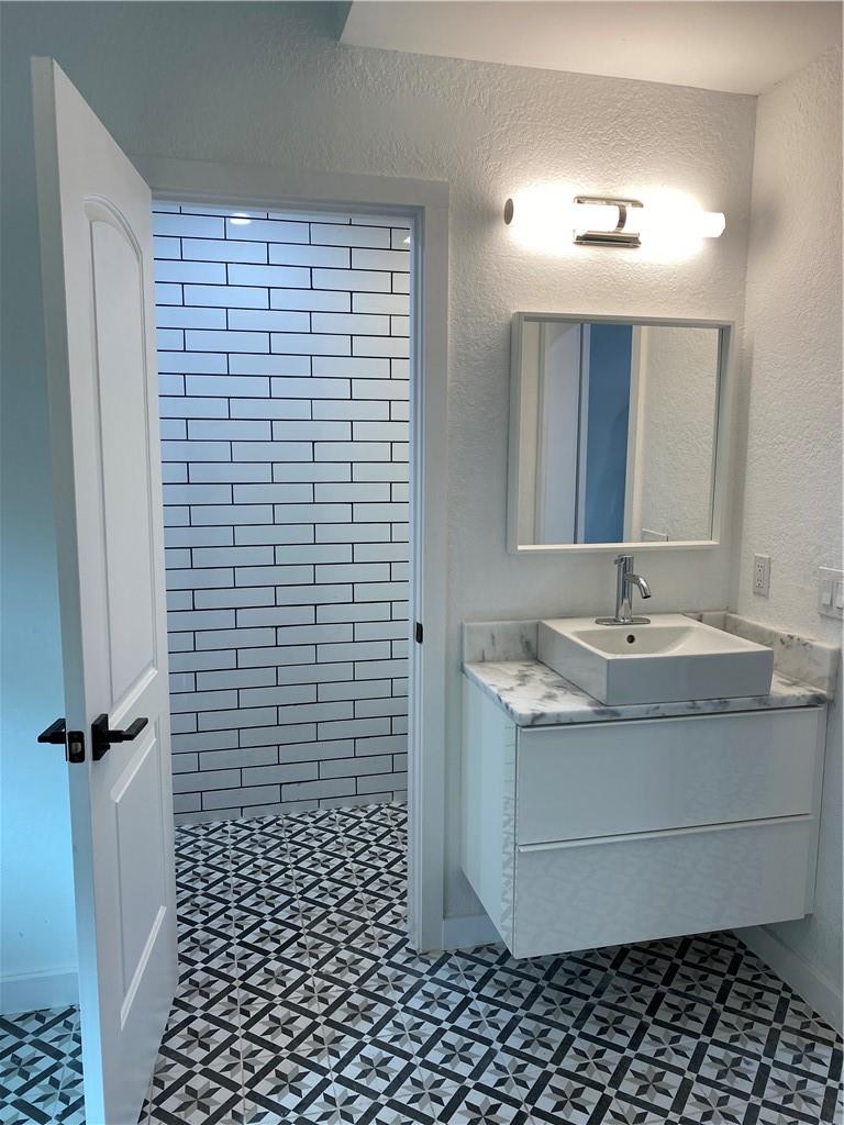 2605 Enfield Rd # 109, Austin, TX 78703