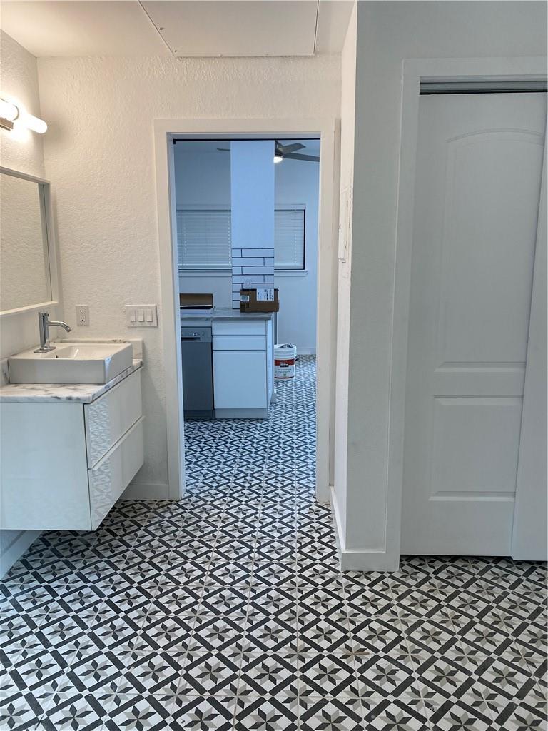 2605 Enfield Rd # 109, Austin, TX 78703