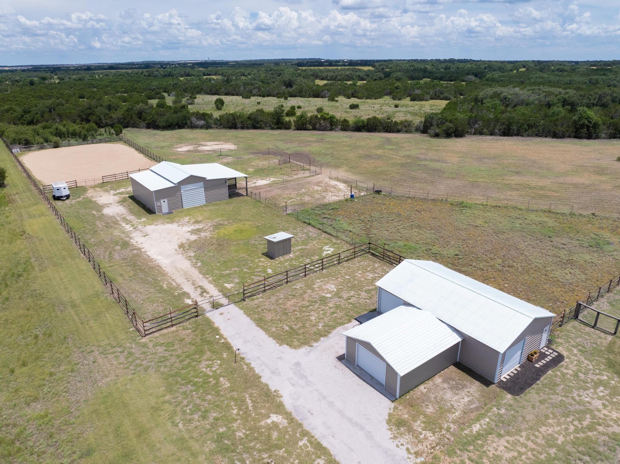 215 Mesa Vista Dr, Leander, TX 78641