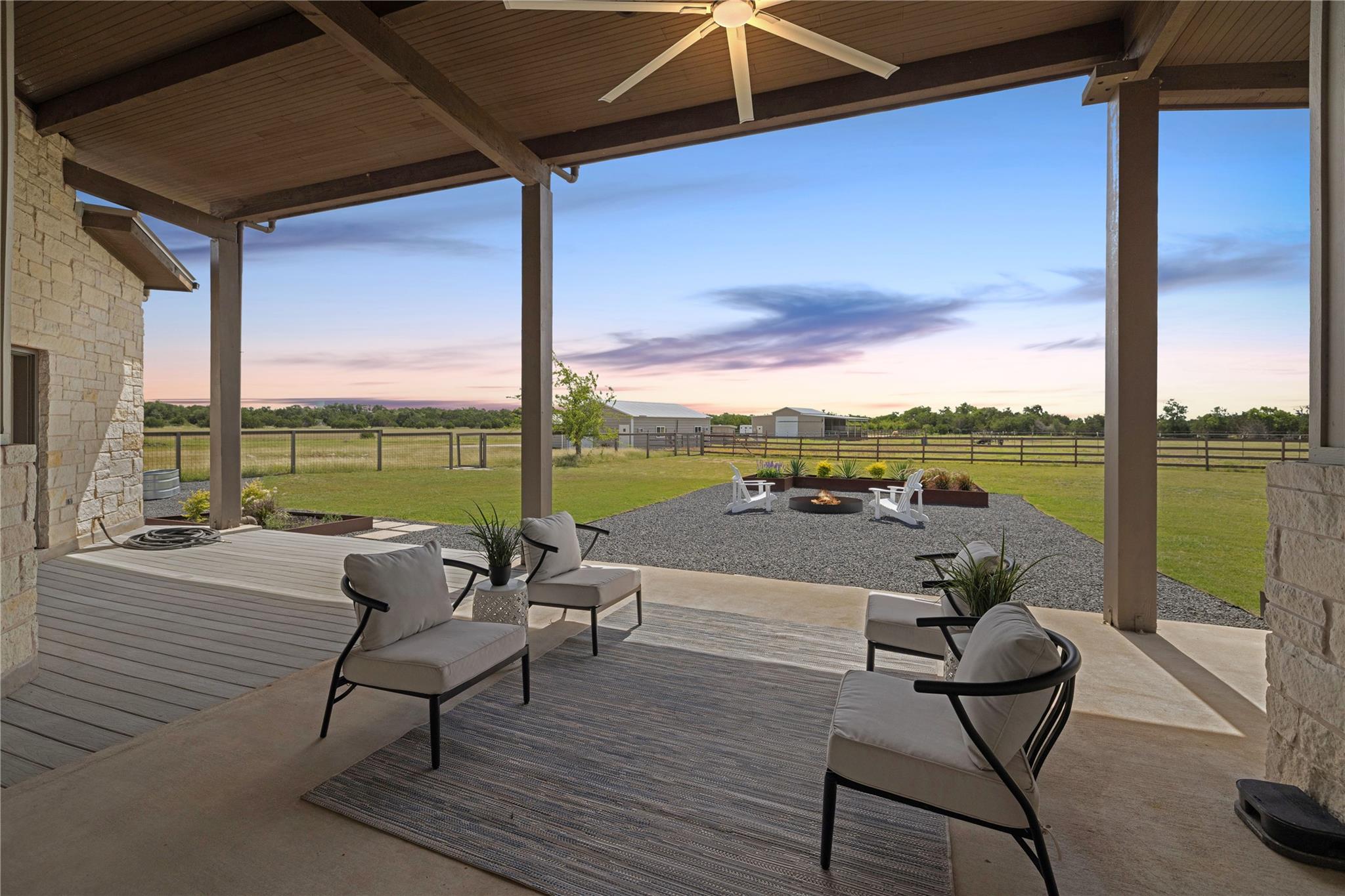 215 Mesa Vista Dr, Leander, TX 78641