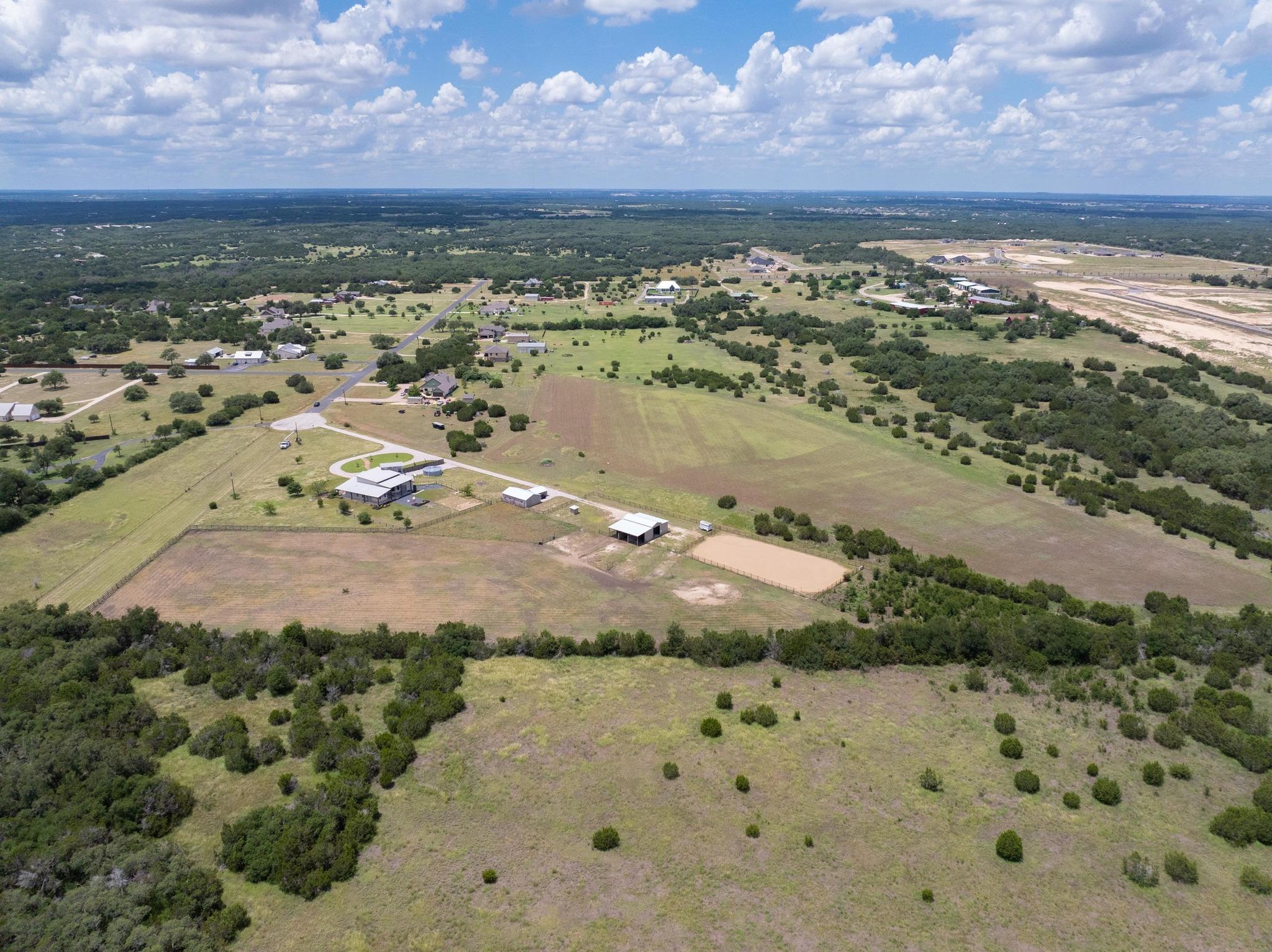 215 Mesa Vista Dr, Leander, TX 78641