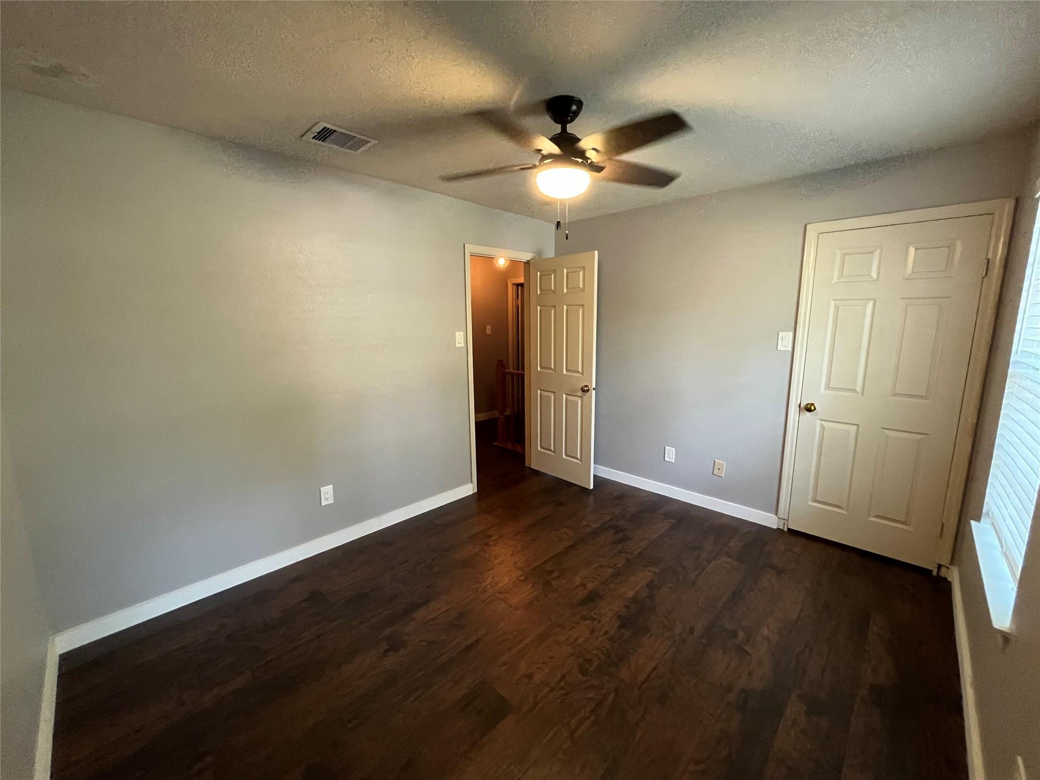 5622 Maple Square Dr, Houston, TX 77339