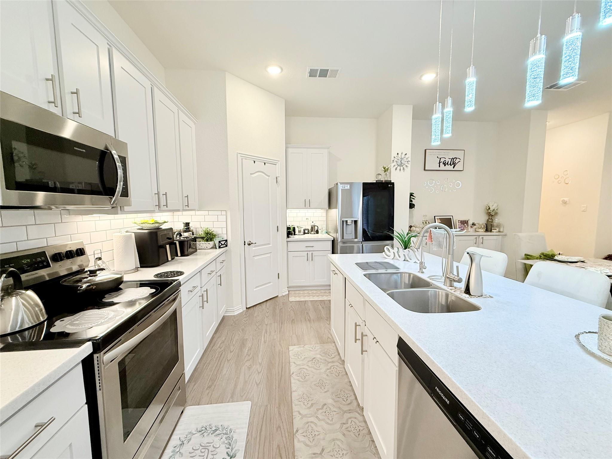1336 Morning View Rd, Georgetown, TX 78628