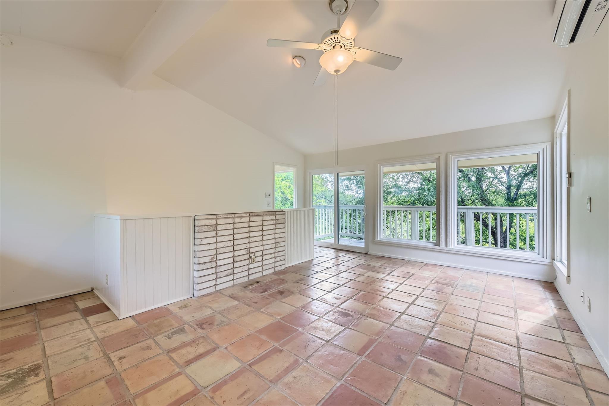 1901 Cresthaven Dr, Austin, TX 78704