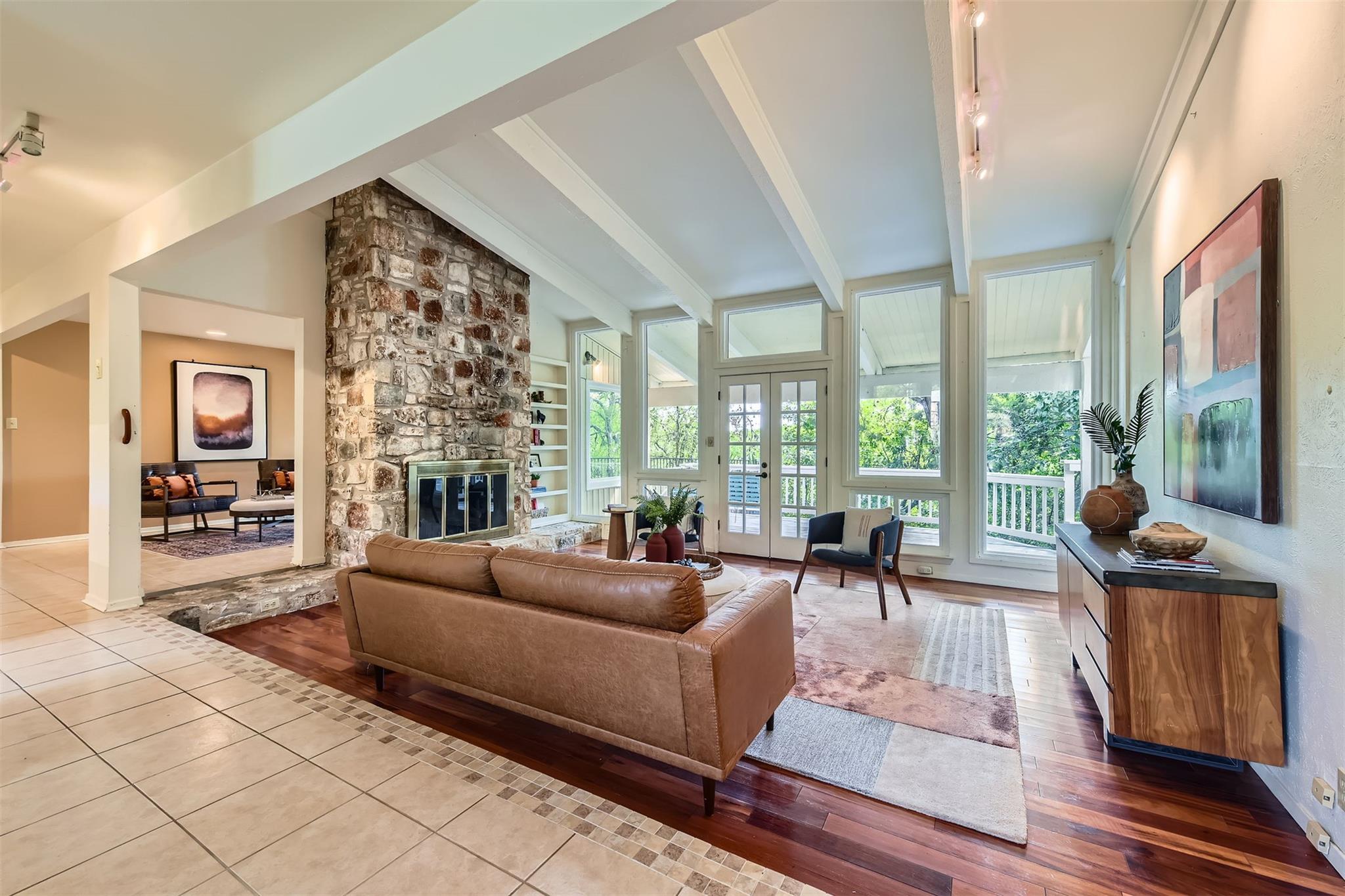1901 Cresthaven Dr, Austin, TX 78704