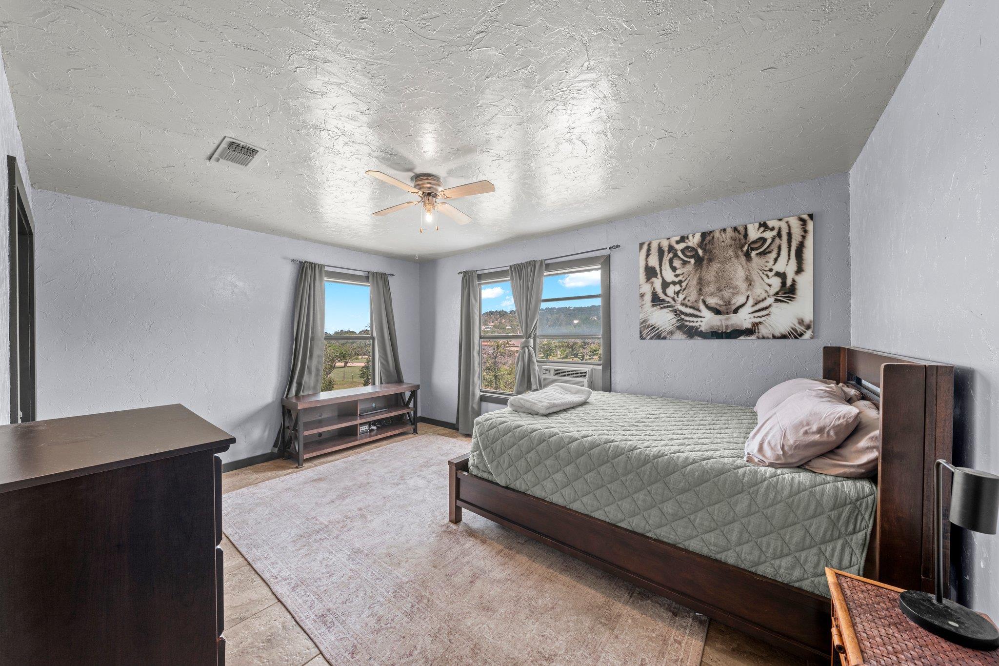 362 Oak Haven Rd, Fredericksburg, TX 78624