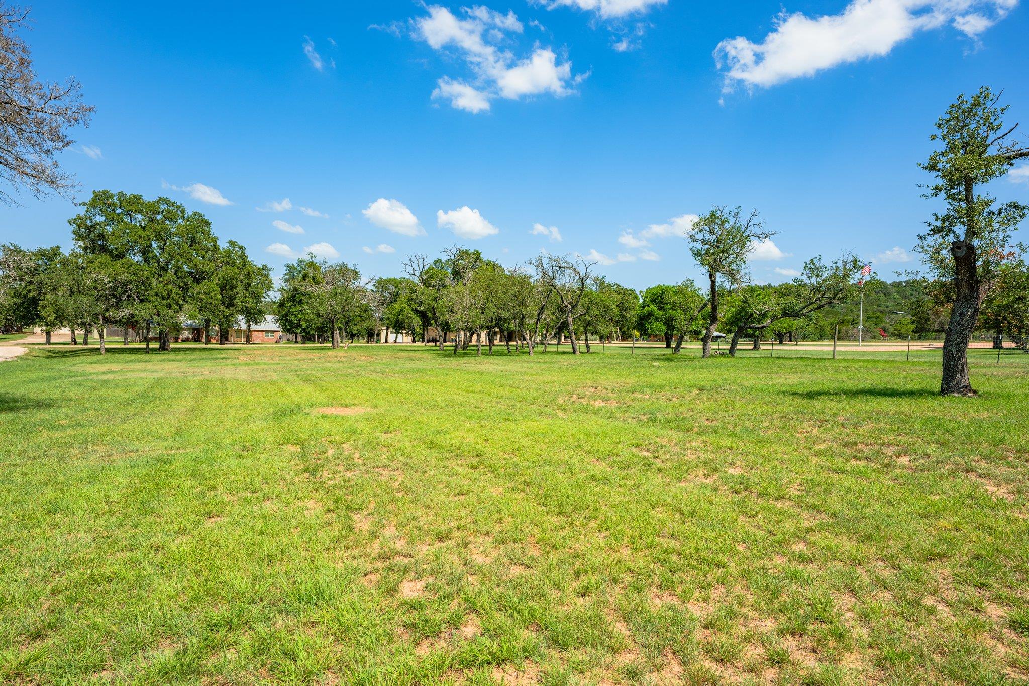 362 Oak Haven Rd, Fredericksburg, TX 78624
