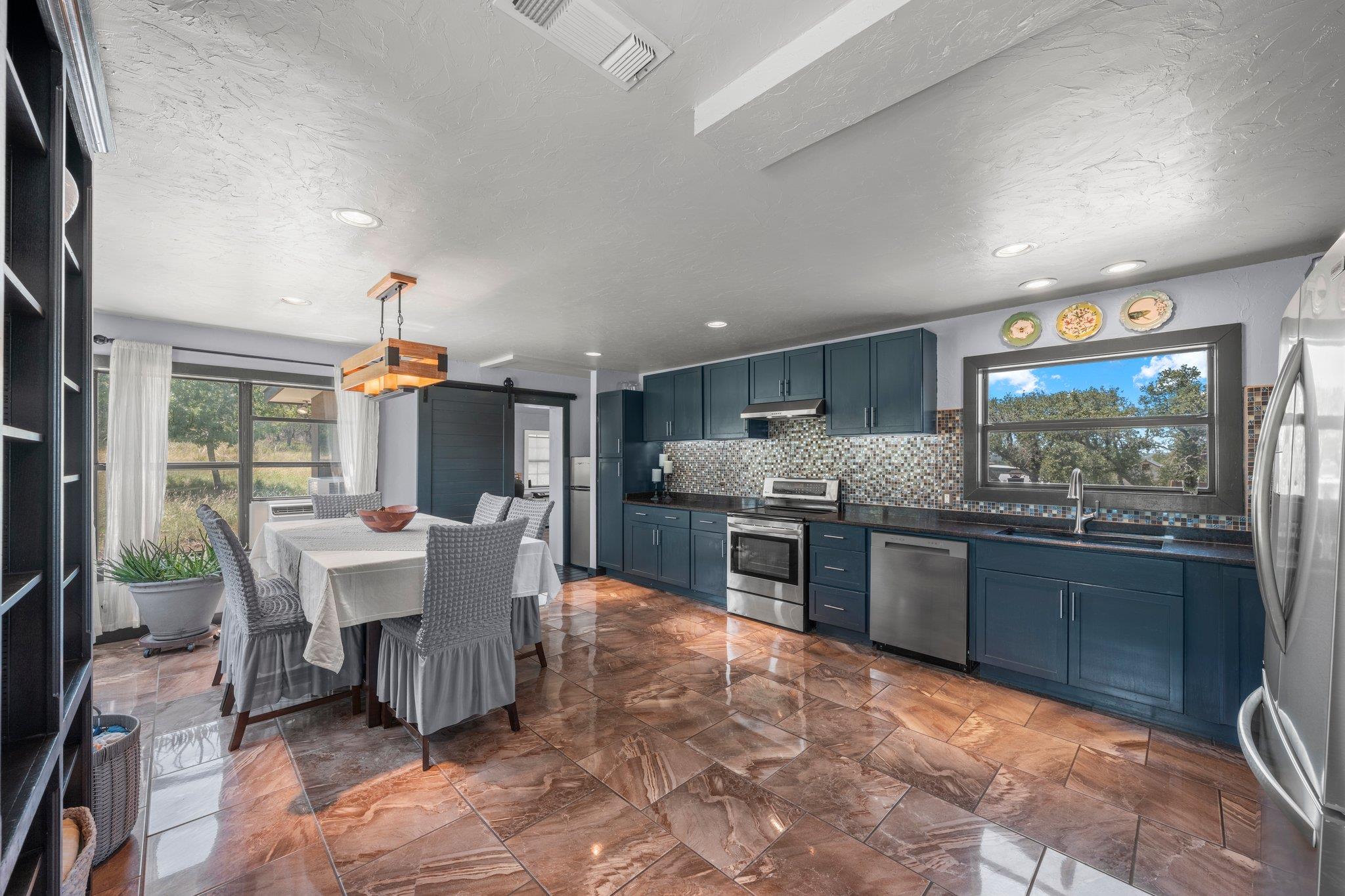 362 Oak Haven Rd, Fredericksburg, TX 78624