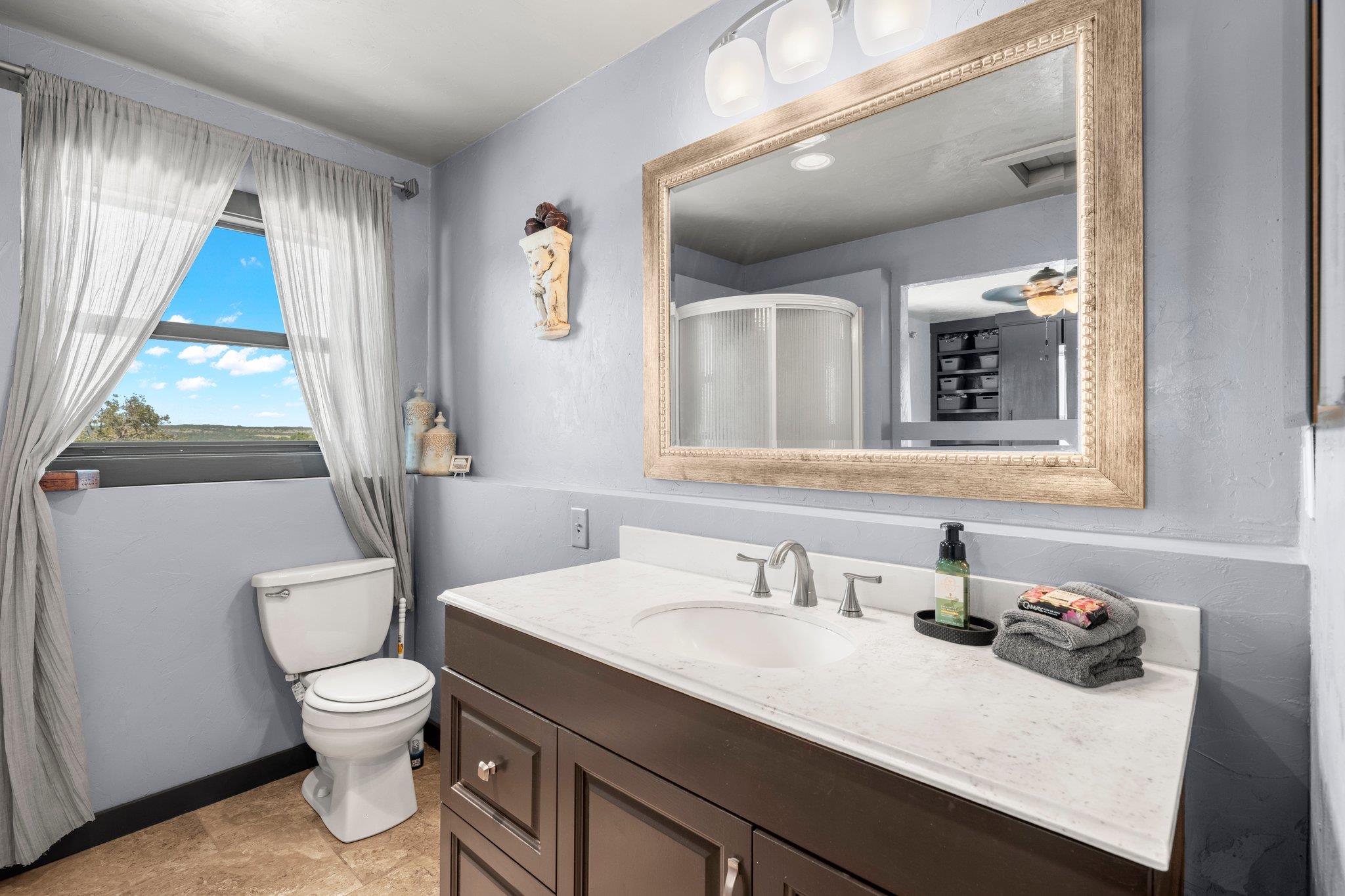 362 Oak Haven Rd, Fredericksburg, TX 78624