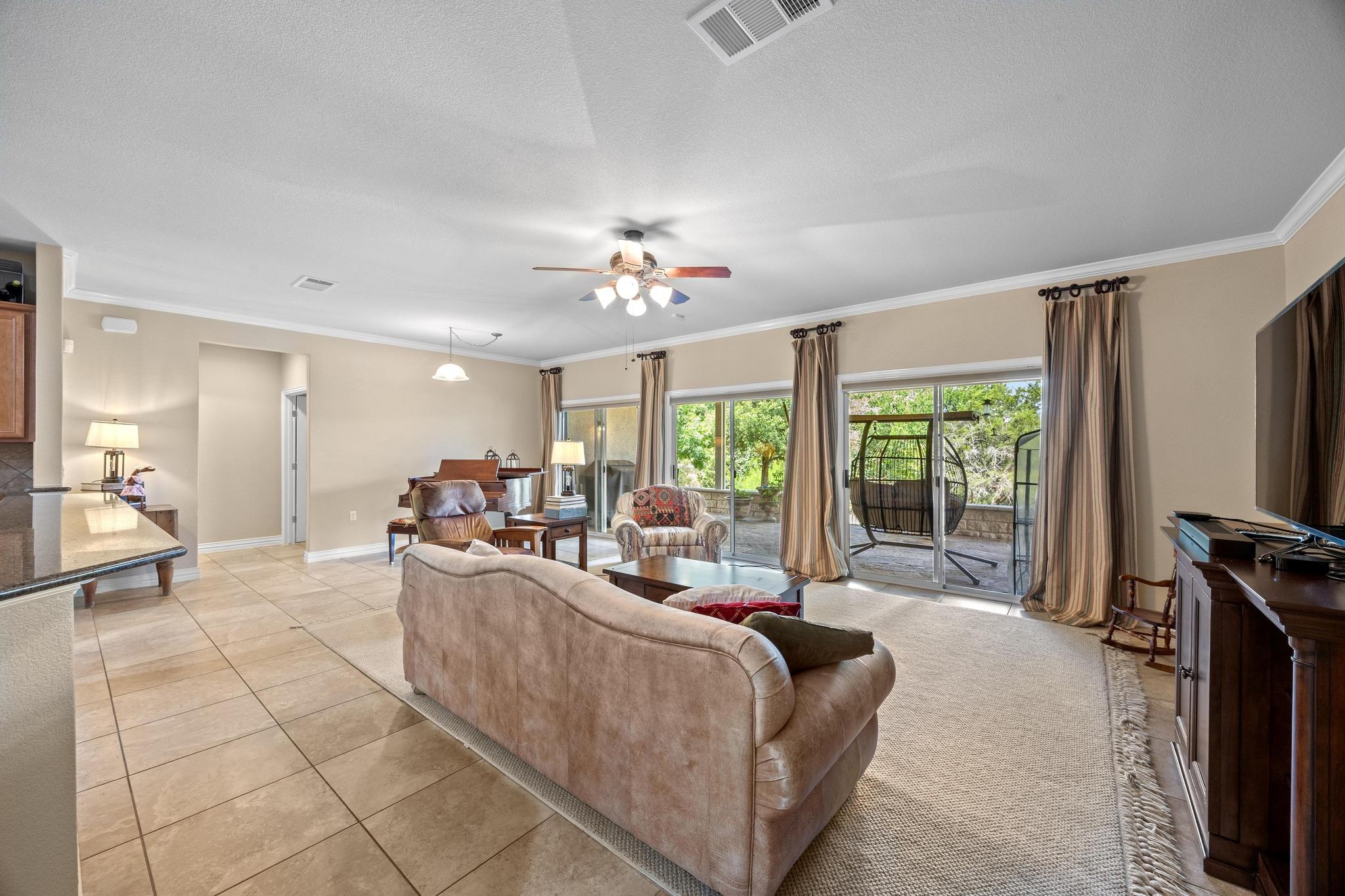 304 Pipe Creek Ln, Georgetown, TX 78633