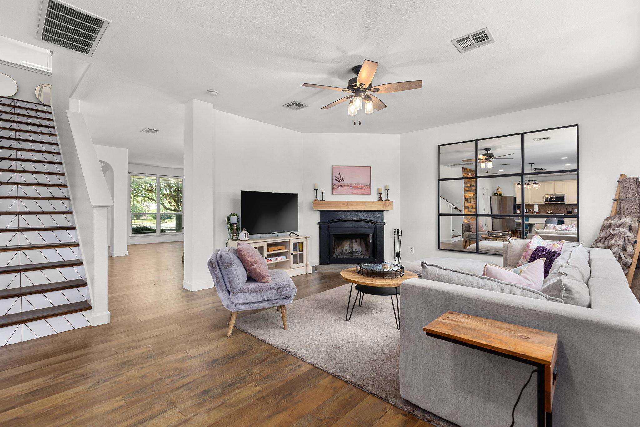 504 Hidden Brook Ln, Round Rock, TX 78665