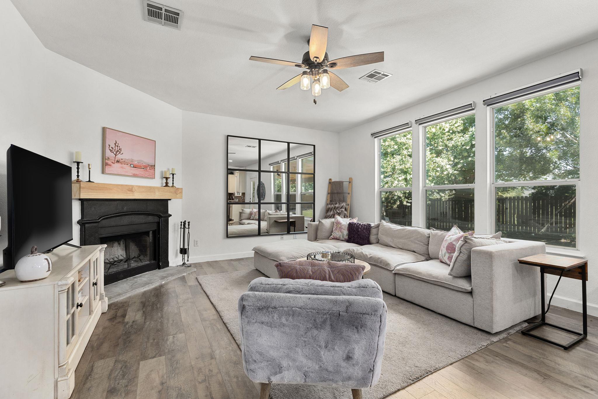 504 Hidden Brook Ln, Round Rock, TX 78665