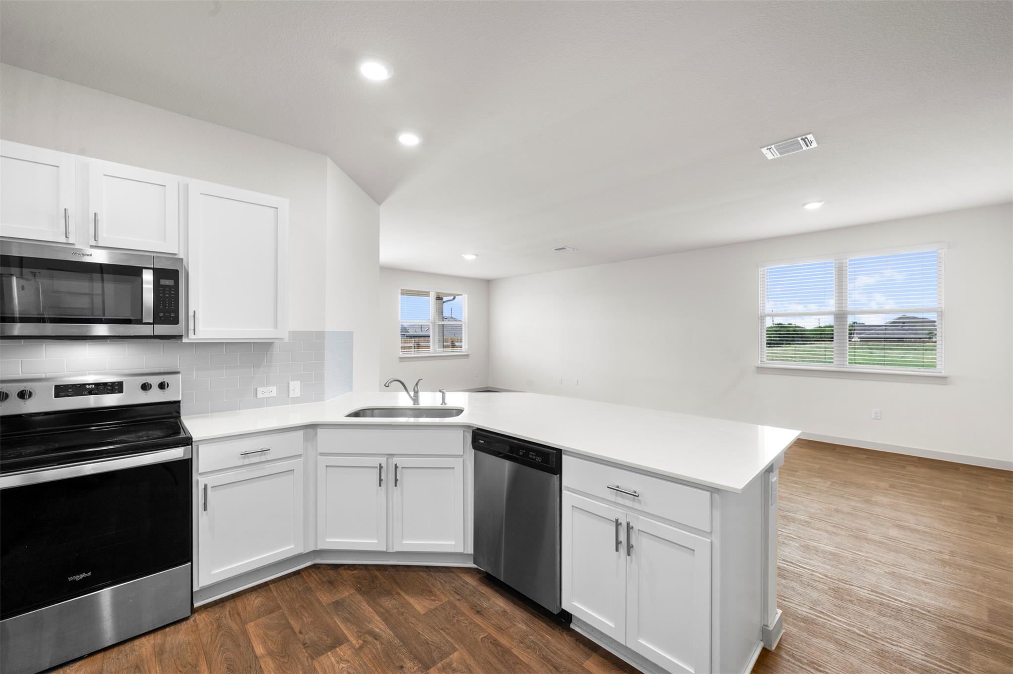 627 Concho River Dr, Hutto, TX 78634