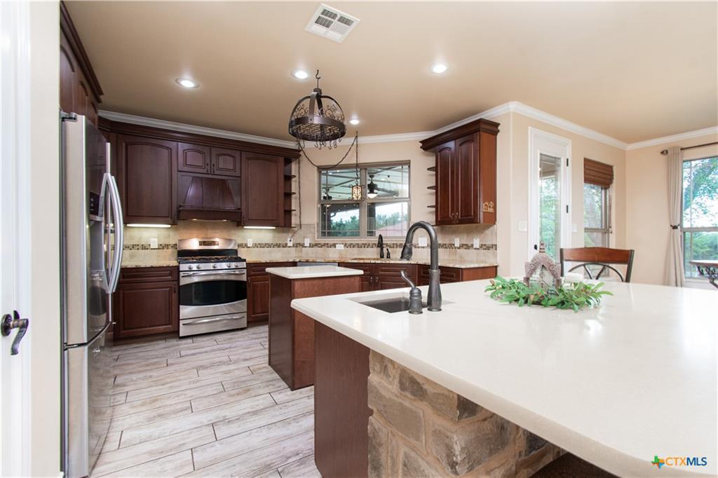 4360 Flint Oak Dr, Belton, TX 76513