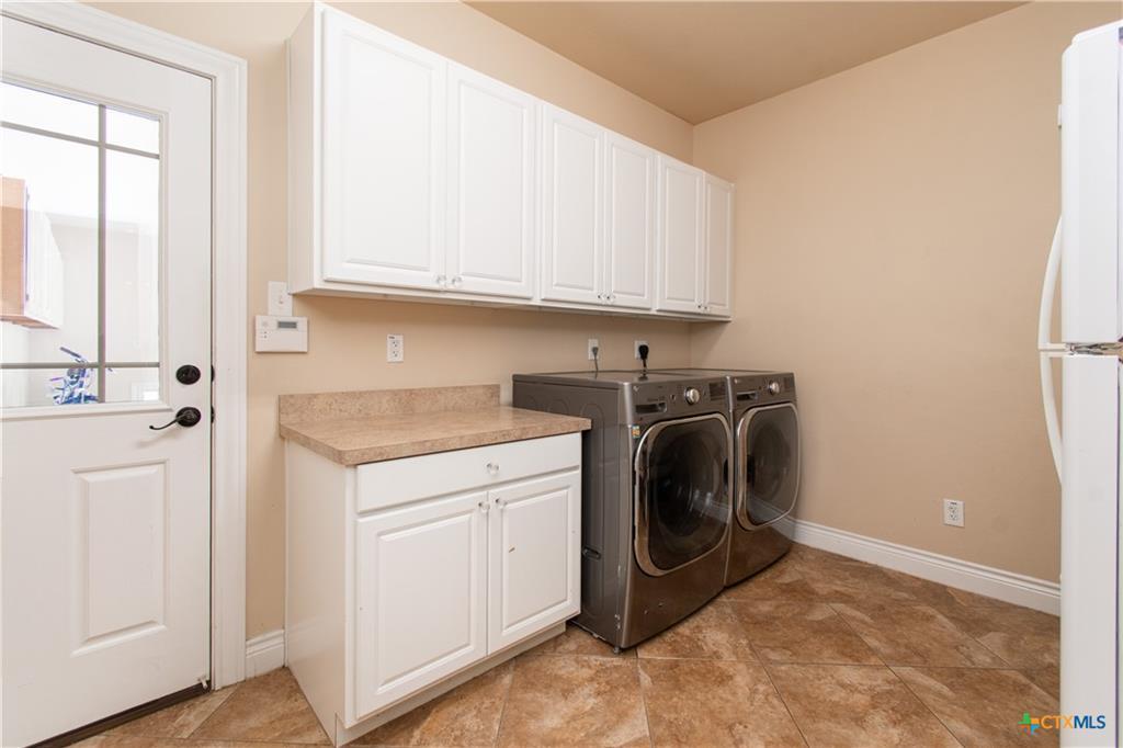 4360 Flint Oak Dr, Belton, TX 76513