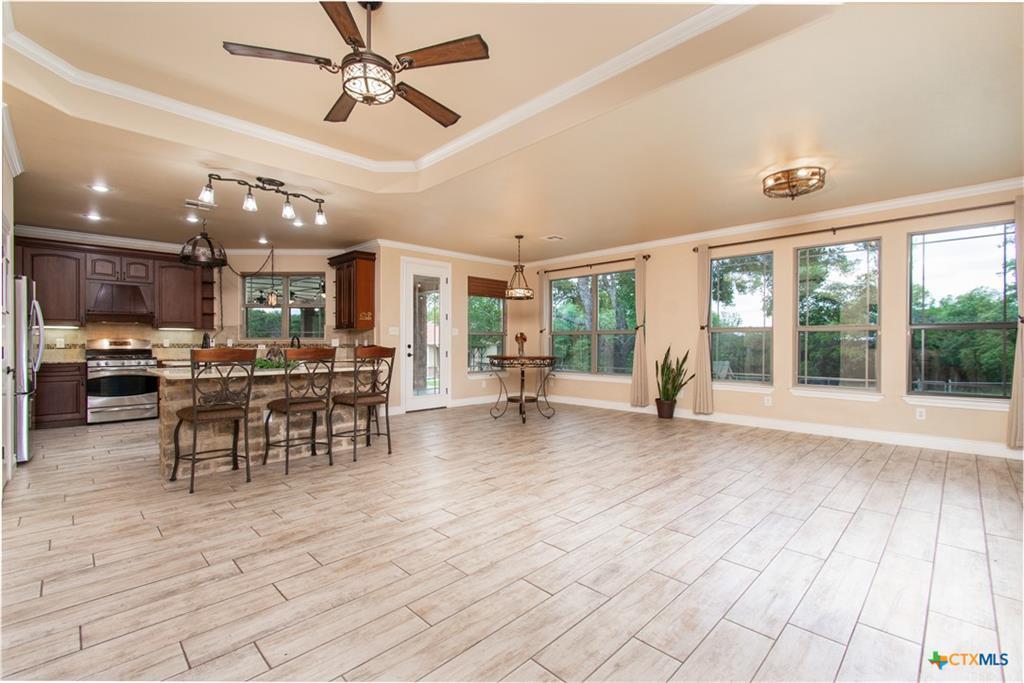 4360 Flint Oak Dr, Belton, TX 76513