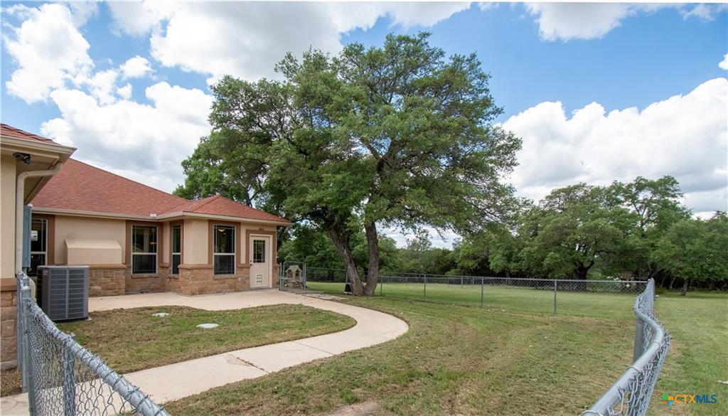 4360 Flint Oak Dr, Belton, TX 76513