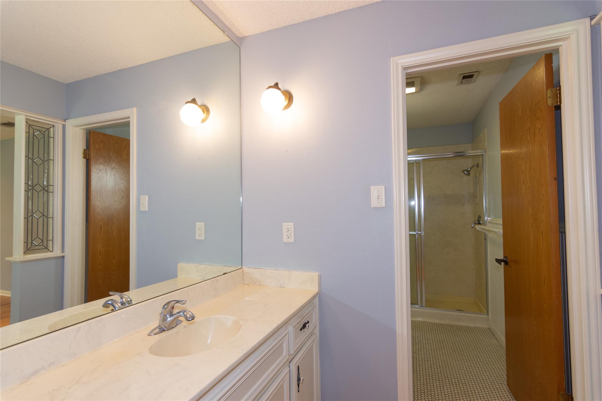 1908 Creekview Dr, Round Rock, TX 78681