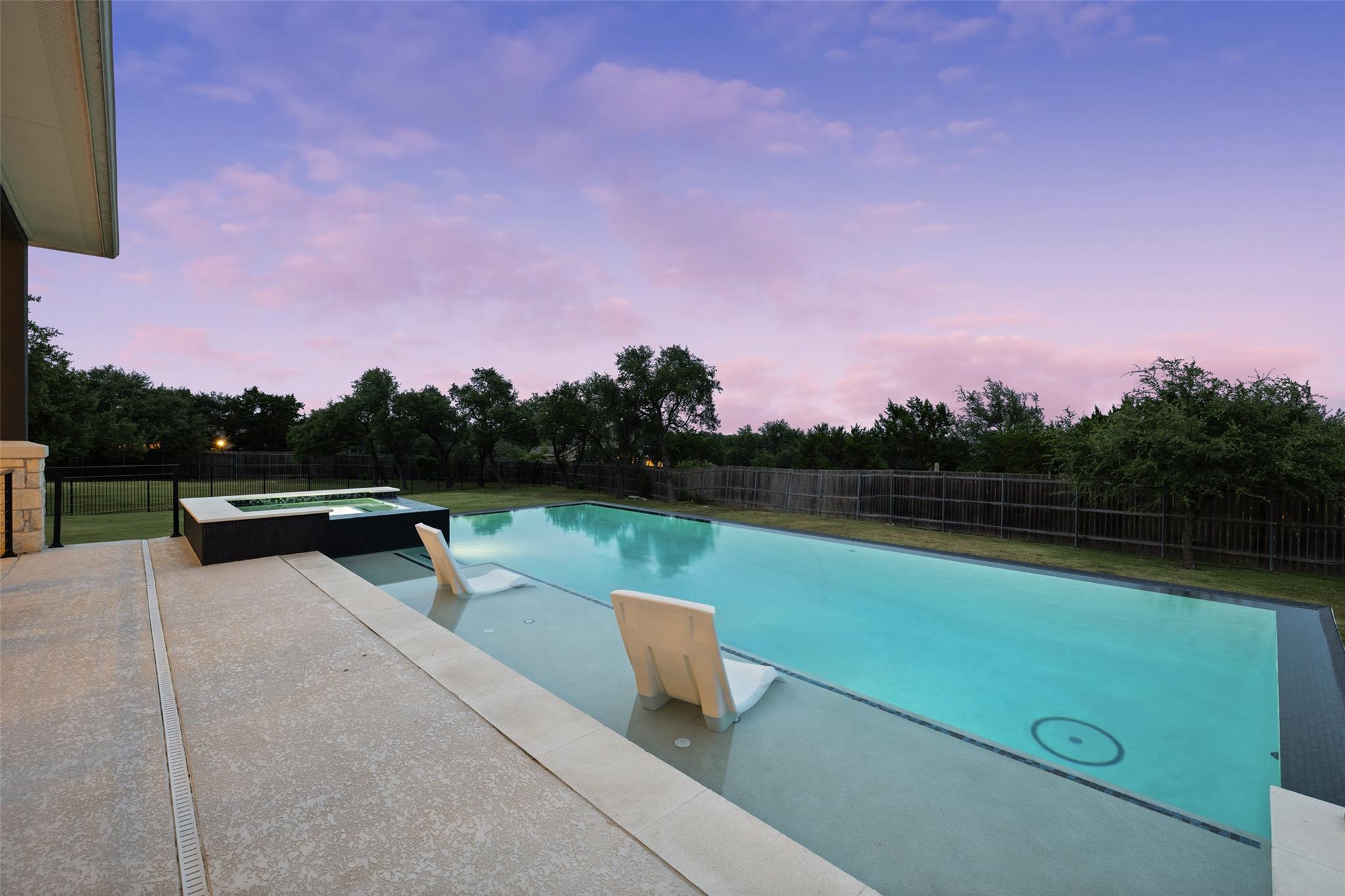 132 Mataro Cv, Dripping Springs, TX 78620