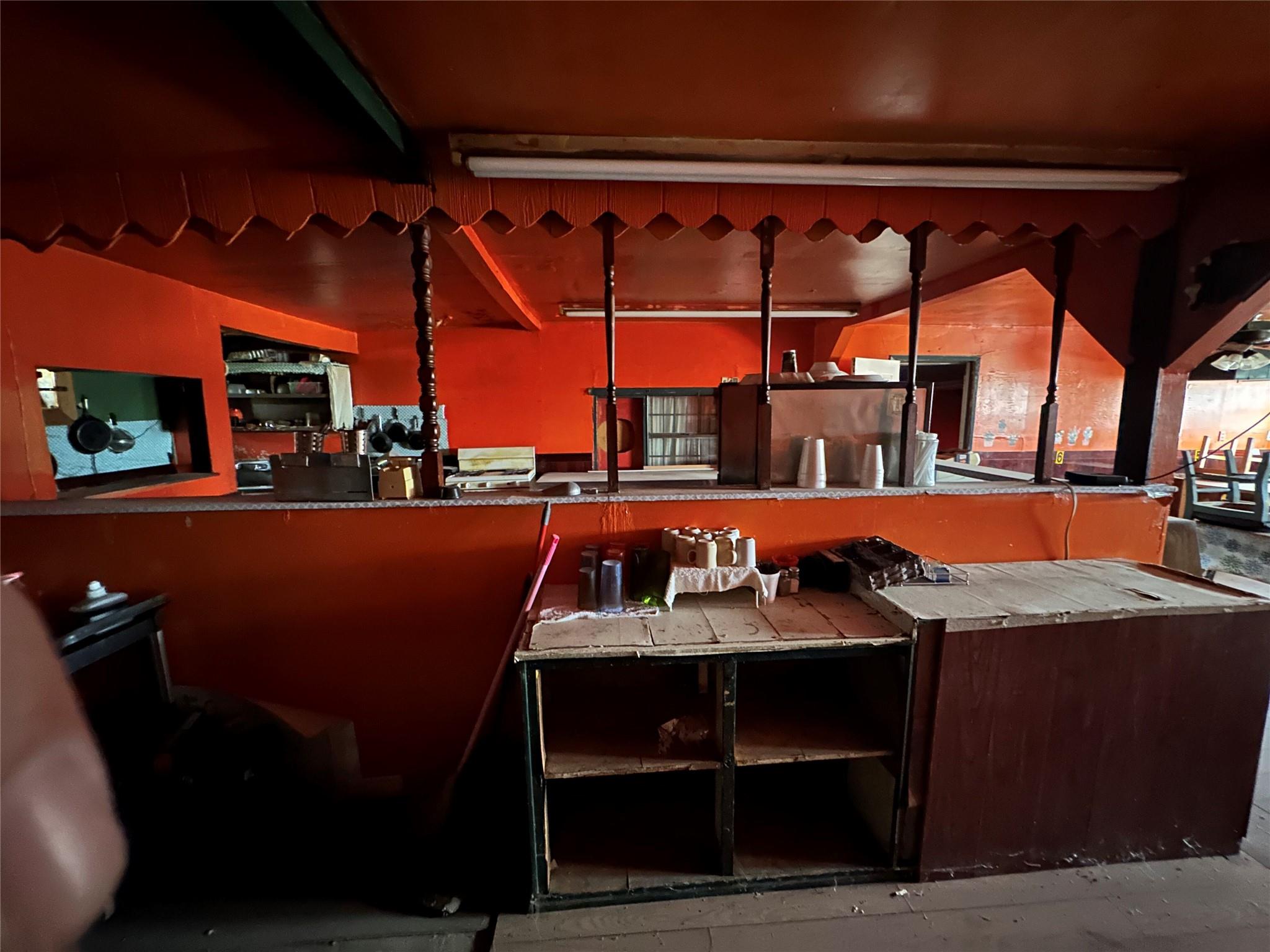 1407 Grand Ave, Big Wells, TX 78830