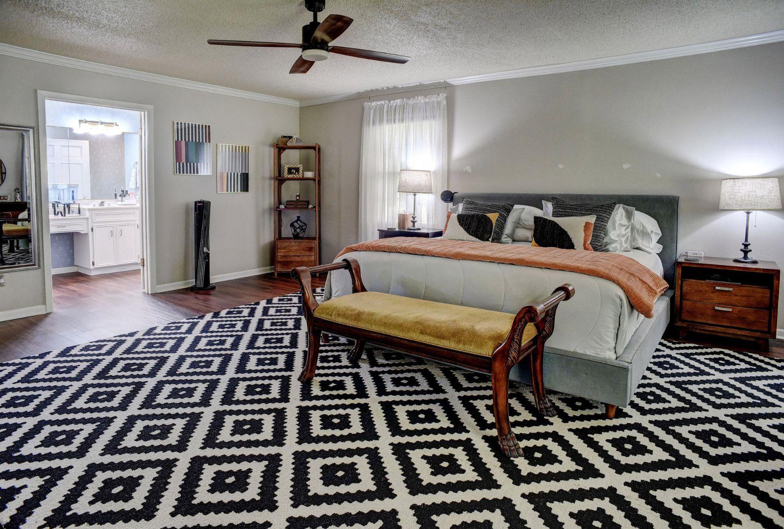 4703 Laguna Ln, Austin, TX 78746