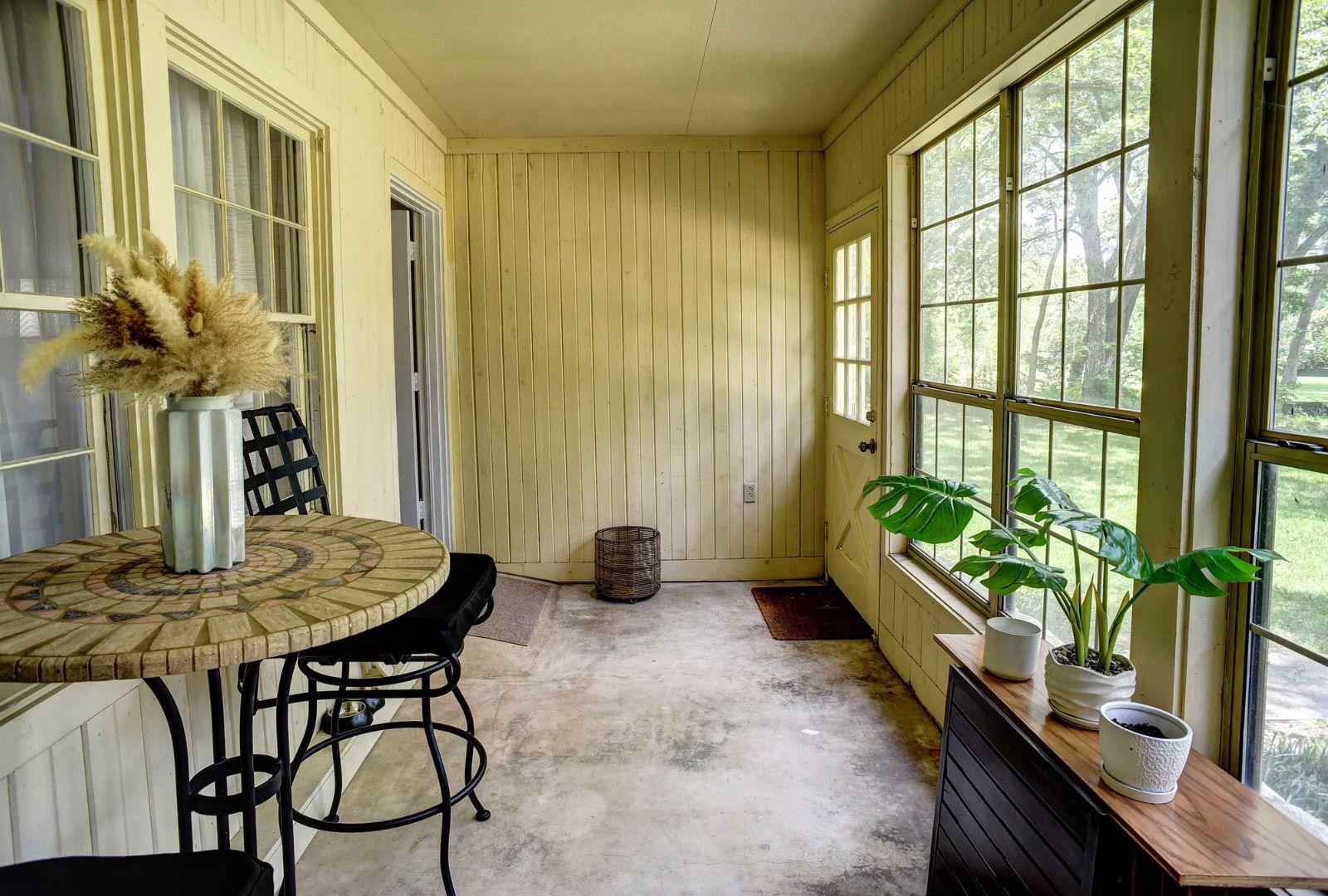 4703 Laguna Ln, Austin, TX 78746