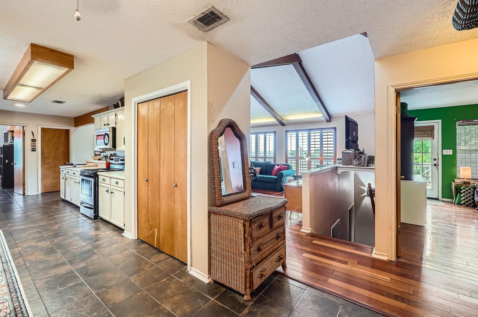 760 Skyline Ridge Lookout, Wimberley, TX 78676