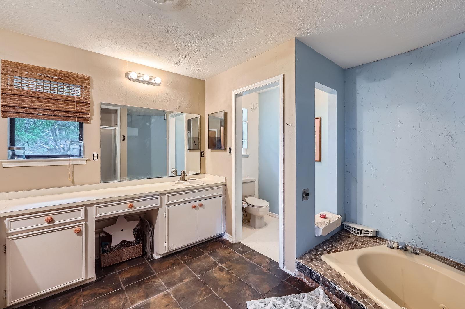 760 Skyline Ridge Lookout, Wimberley, TX 78676