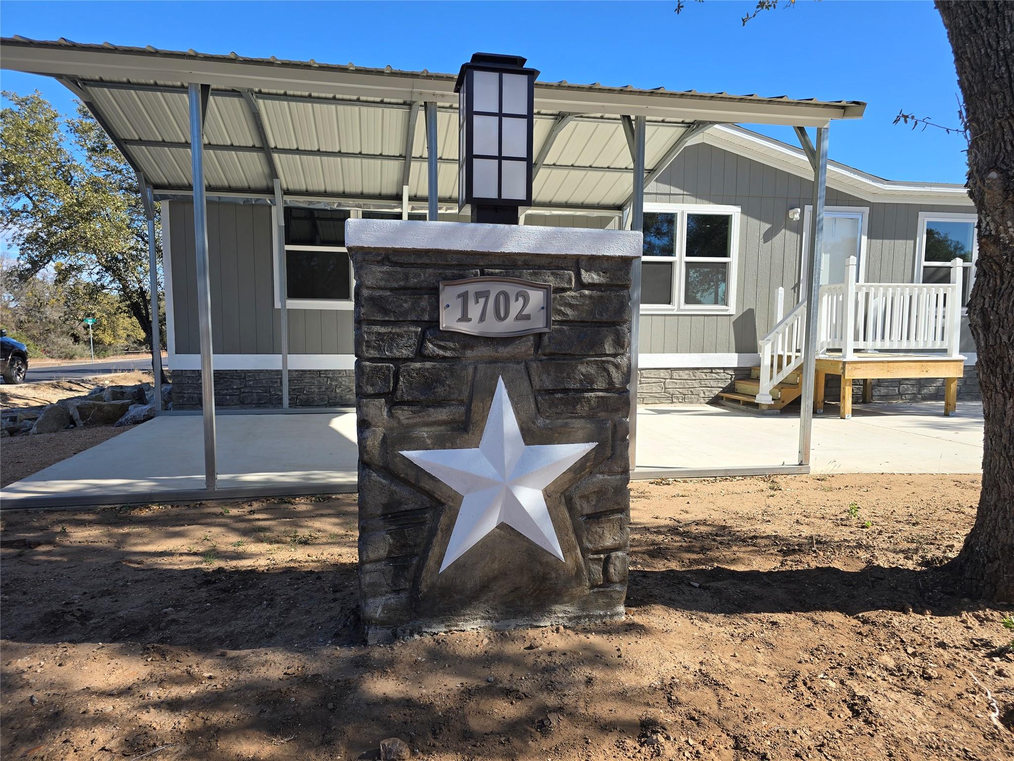 1702 Fox Foot Dr, Horseshoe Bay, TX 78657