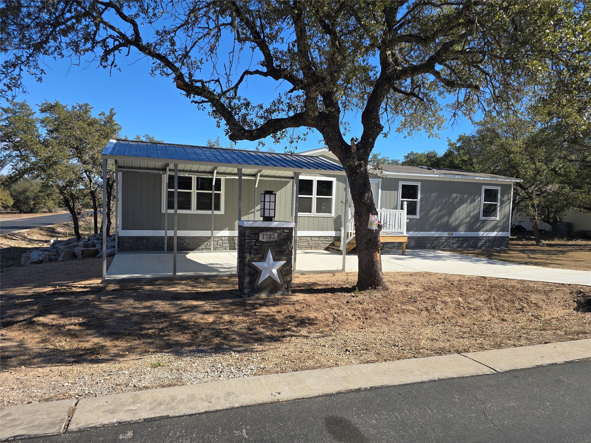 1702 Fox Foot Dr, Horseshoe Bay, TX 78657