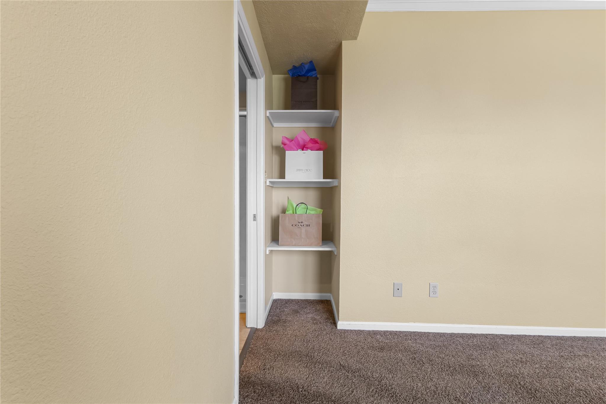 804 E Michalk St, Thorndale, TX 76577