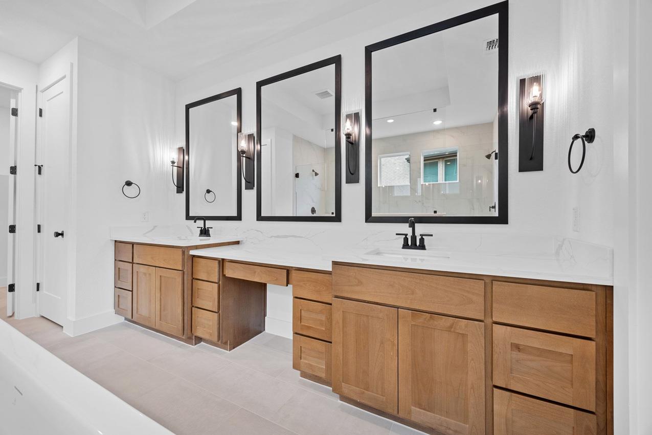 1104 Twisted Tarpley Ln, Georgetown, TX 78628