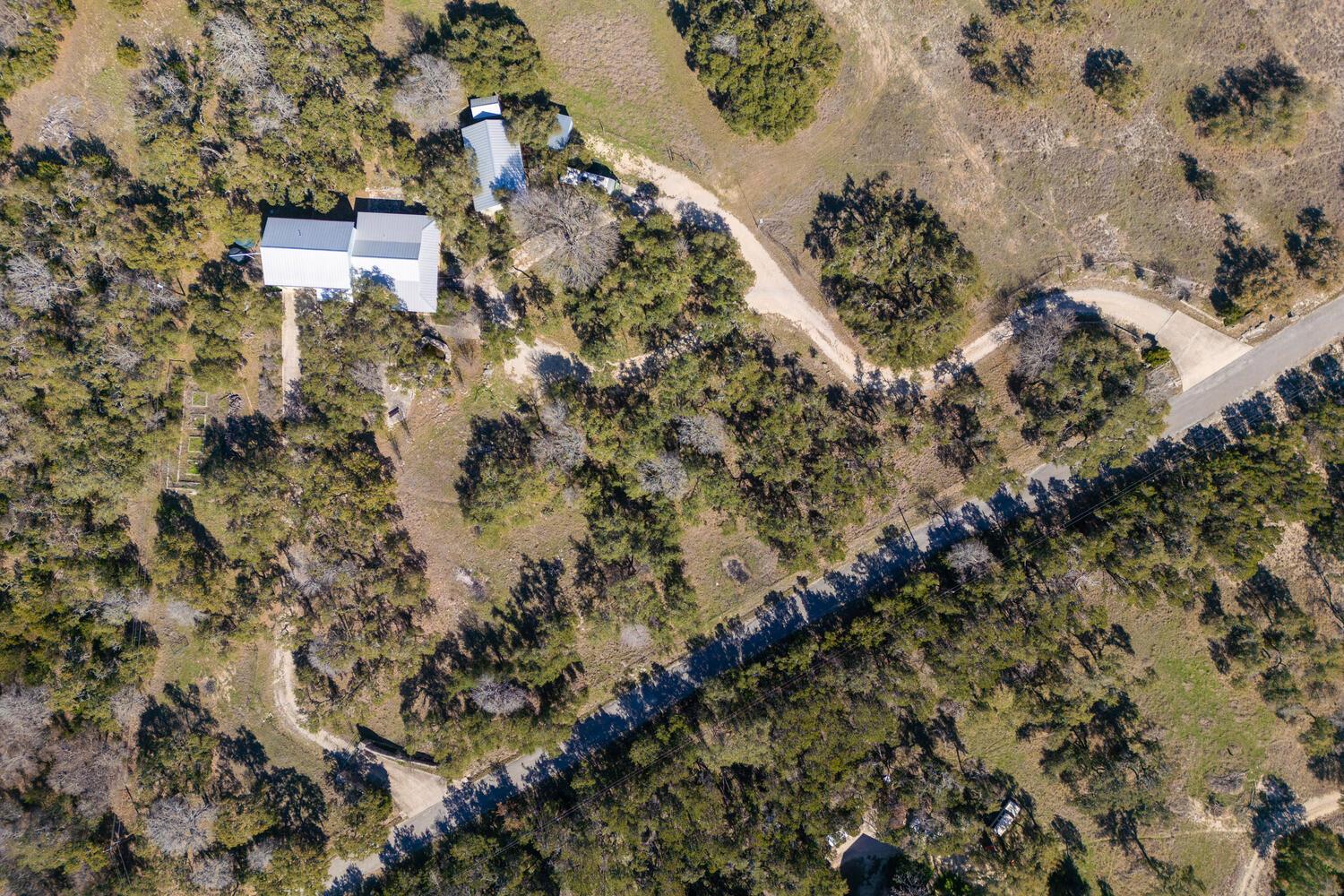 1100 Chapparal Dr, Wimberley, TX 78676