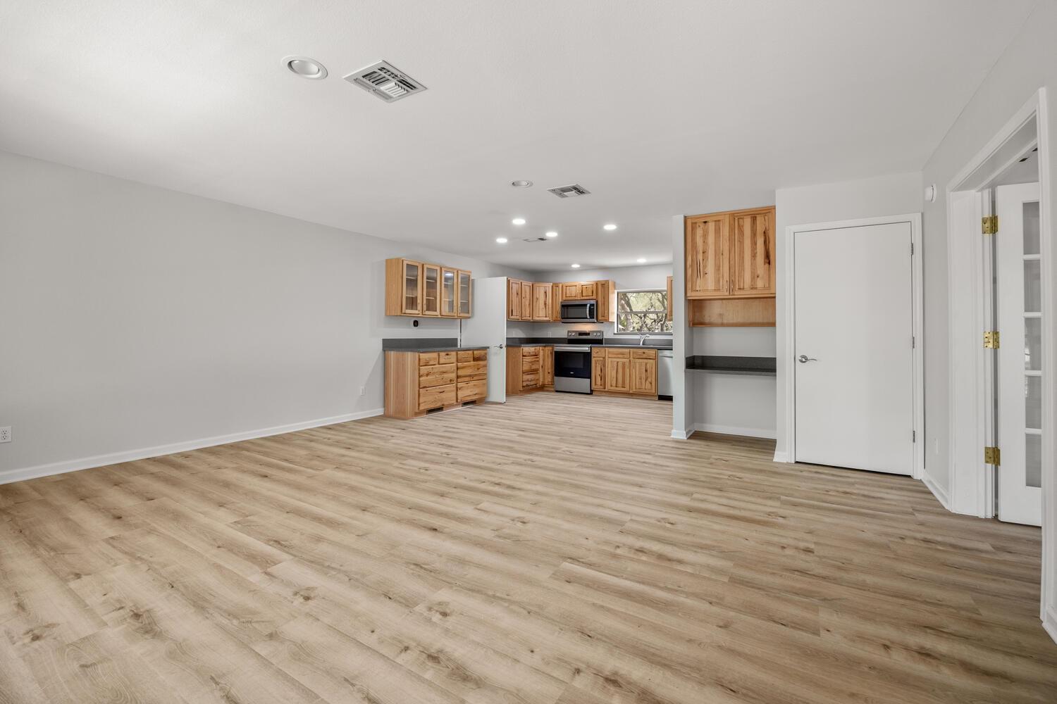 1100 Chapparal Dr, Wimberley, TX 78676