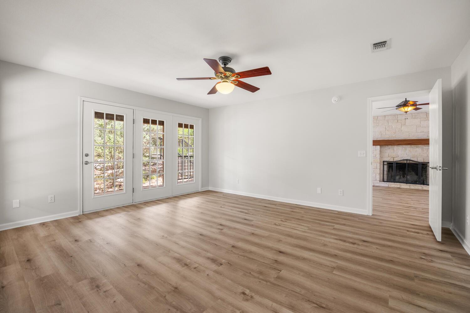 1100 Chapparal Dr, Wimberley, TX 78676