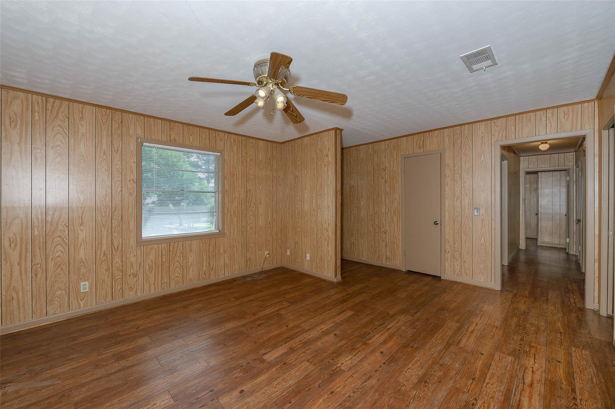 507 N Echols, Caldwell, TX 77836