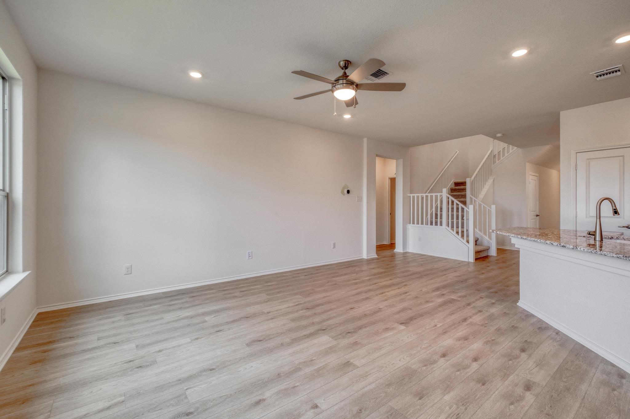 1717 River Plateau Dr, Leander, TX 78641