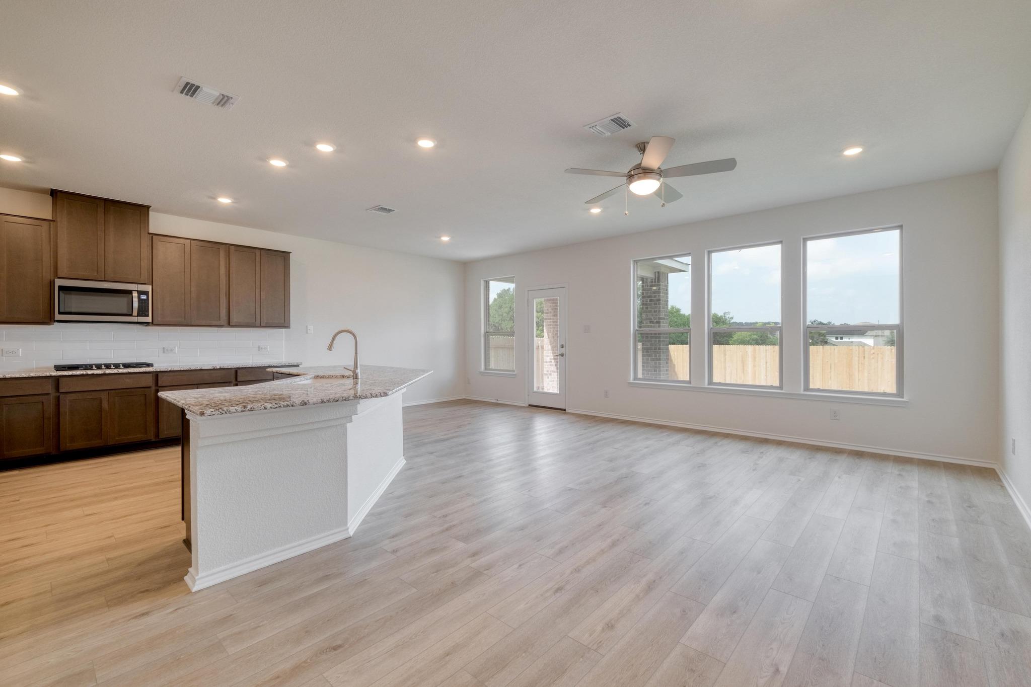 1717 River Plateau Dr, Leander, TX 78641