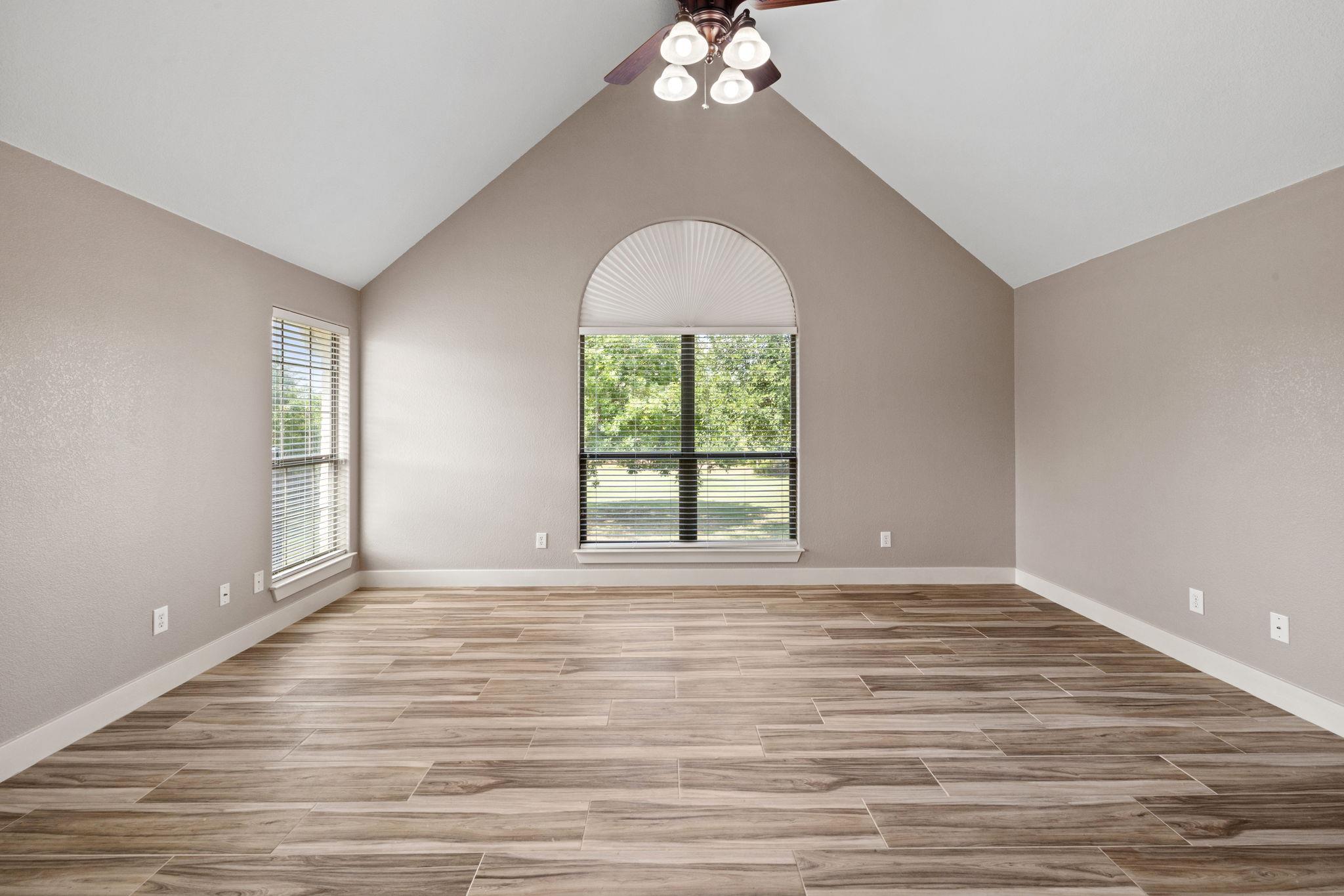 781 Woodland Dr, Driftwood, TX 78619