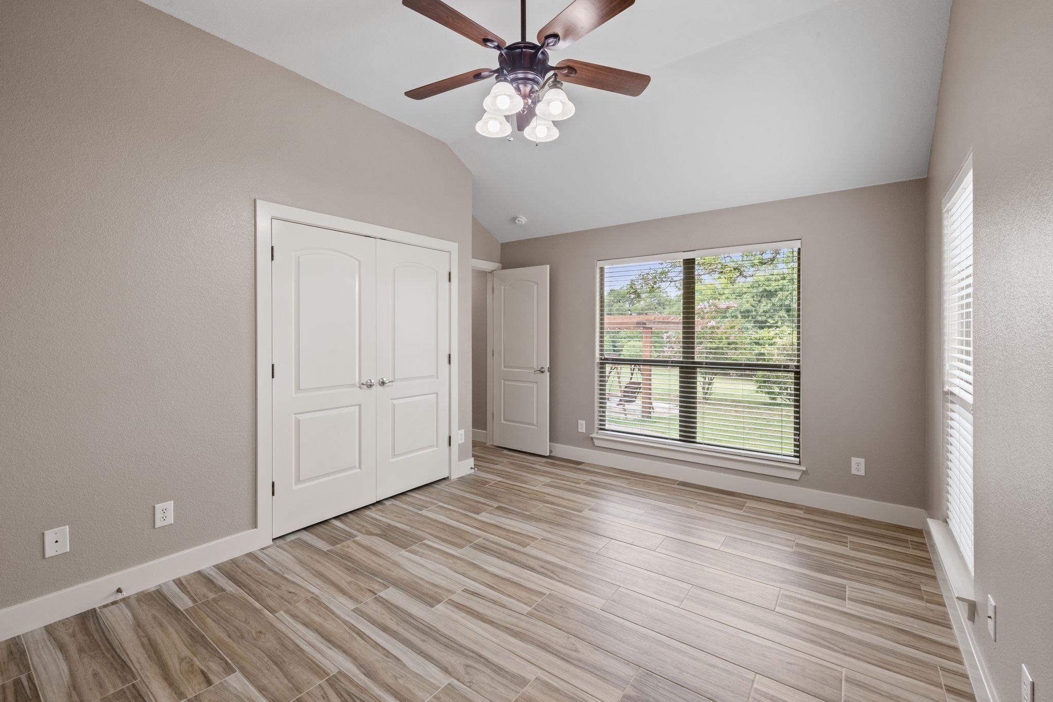 781 Woodland Dr, Driftwood, TX 78619
