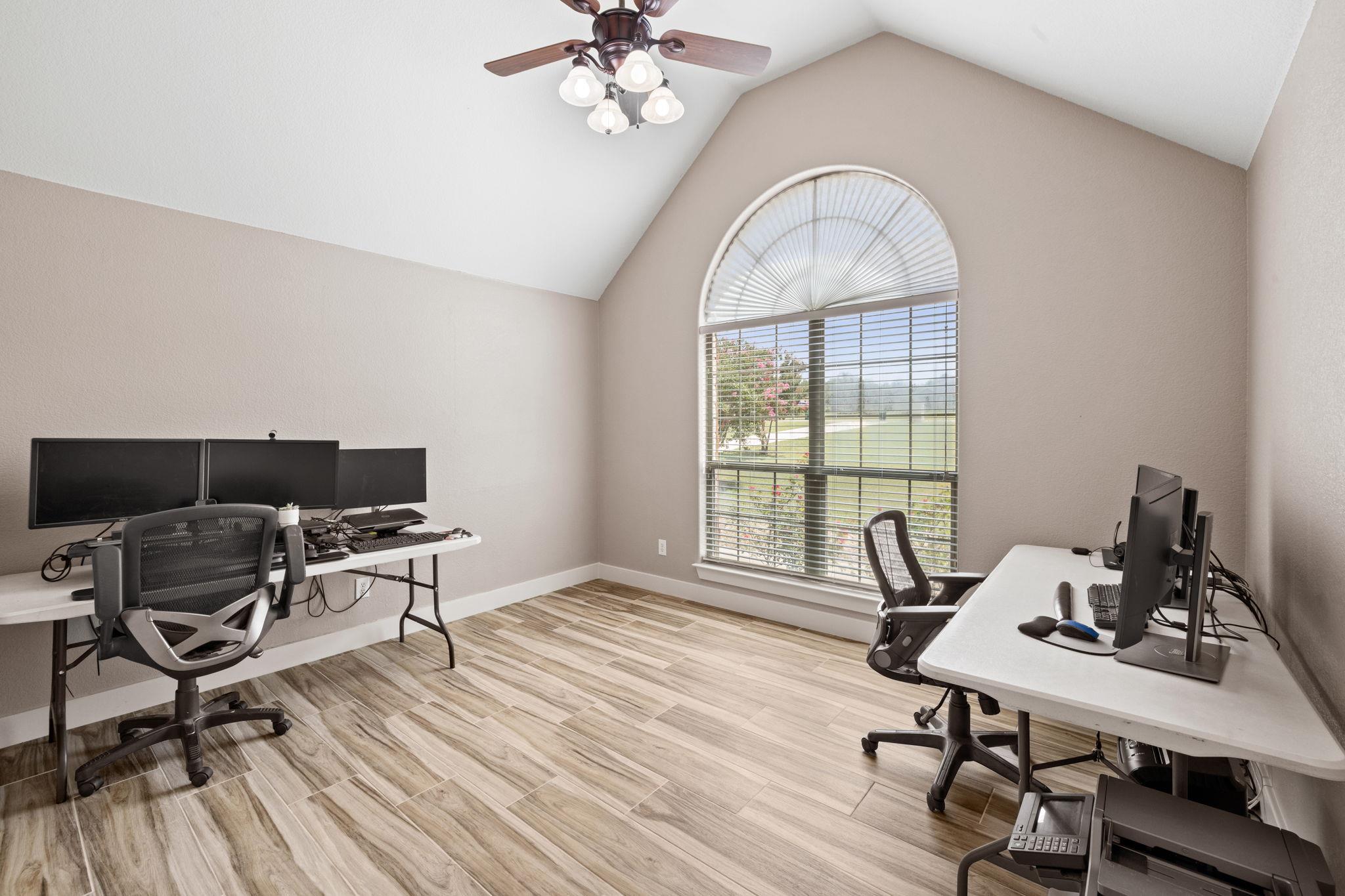 781 Woodland Dr, Driftwood, TX 78619