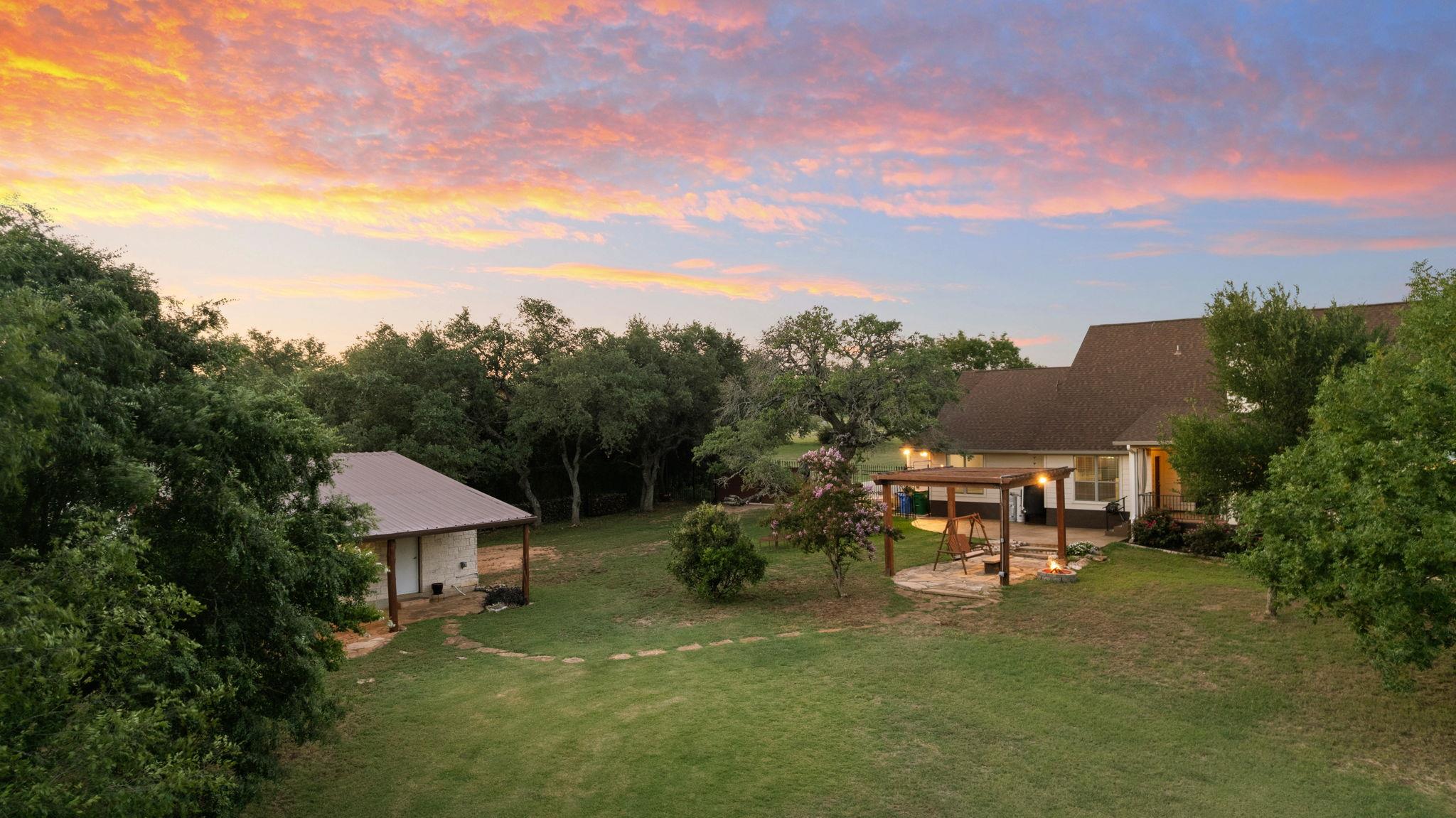 781 Woodland Dr, Driftwood, TX 78619