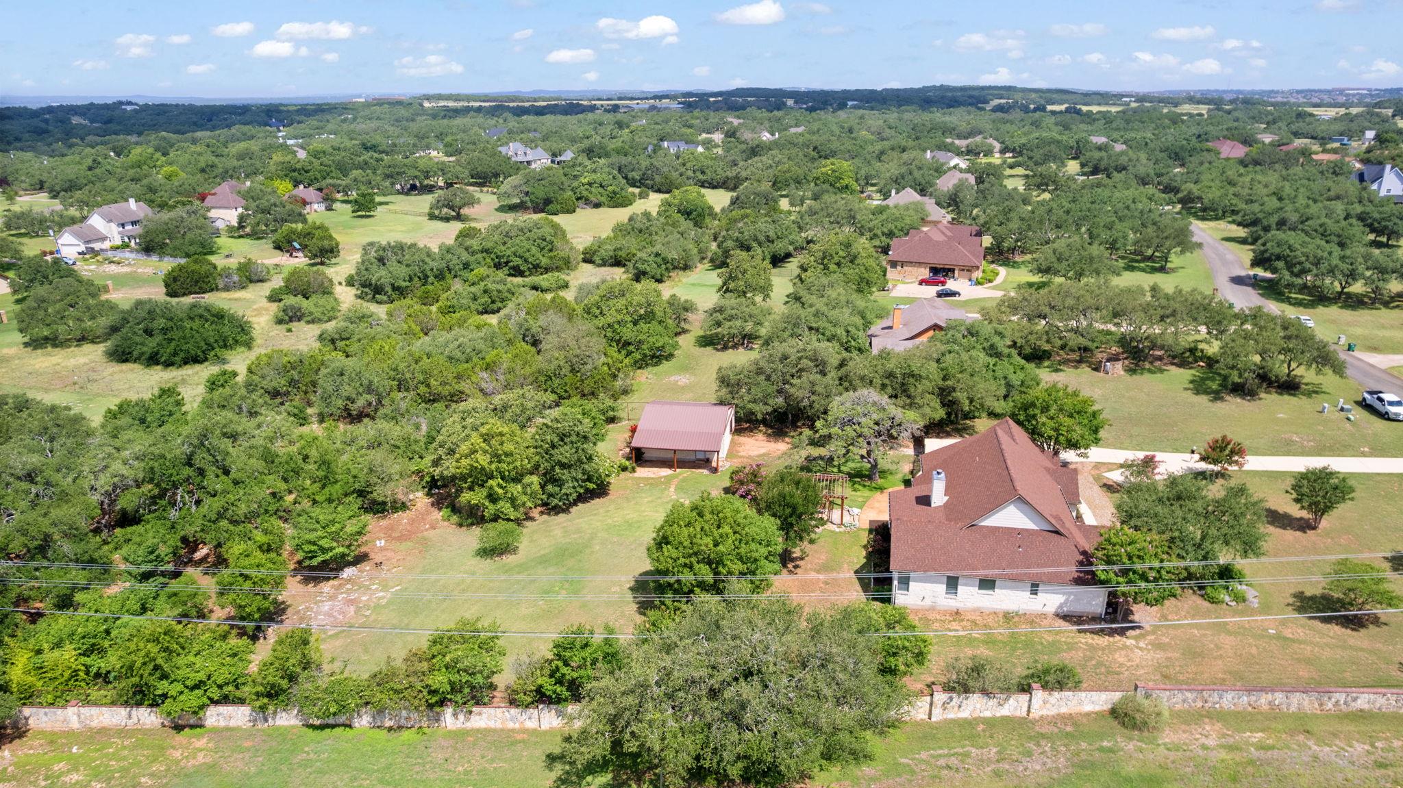 781 Woodland Dr, Driftwood, TX 78619