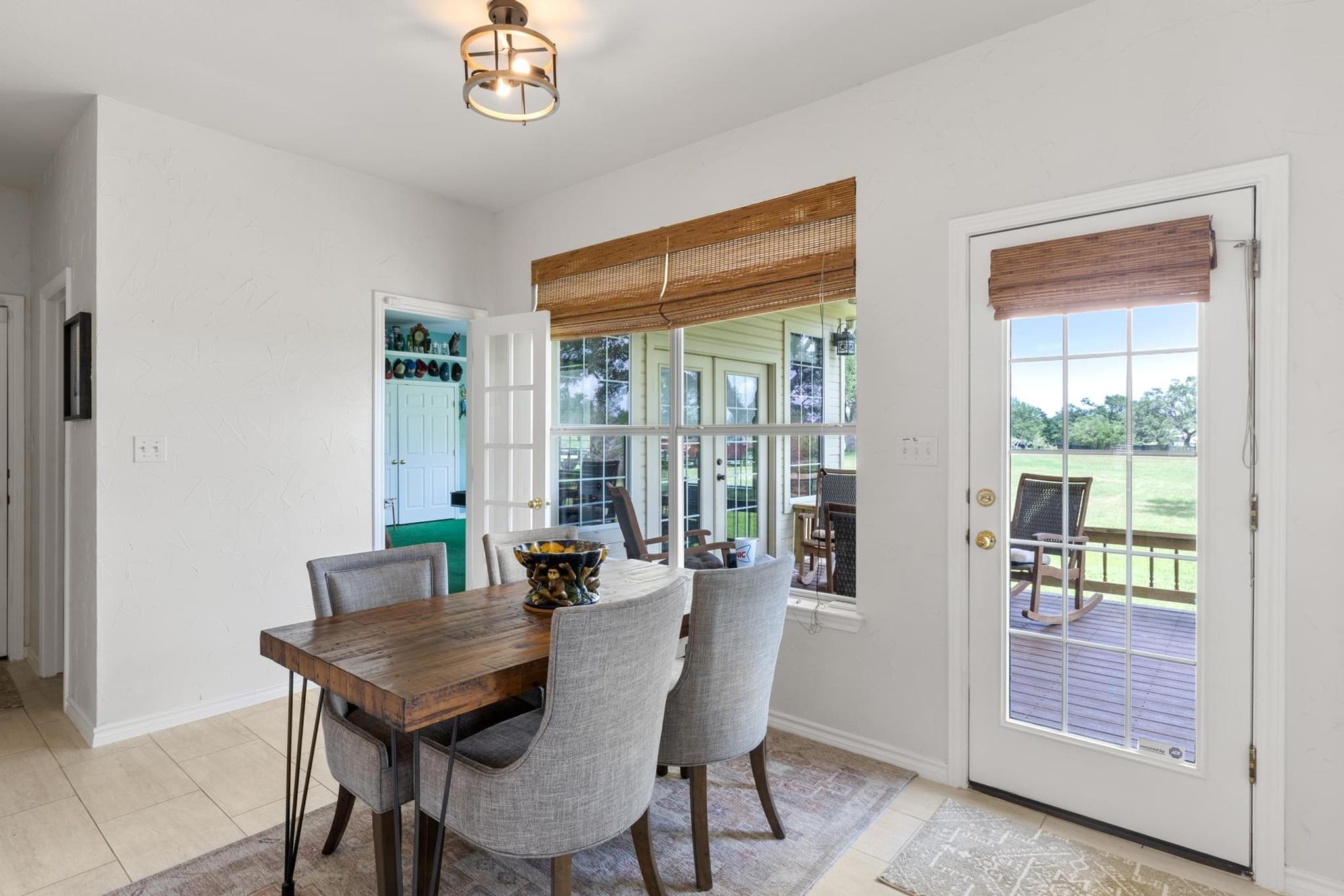 420 Oak Forest Dr, Buda, TX 78610
