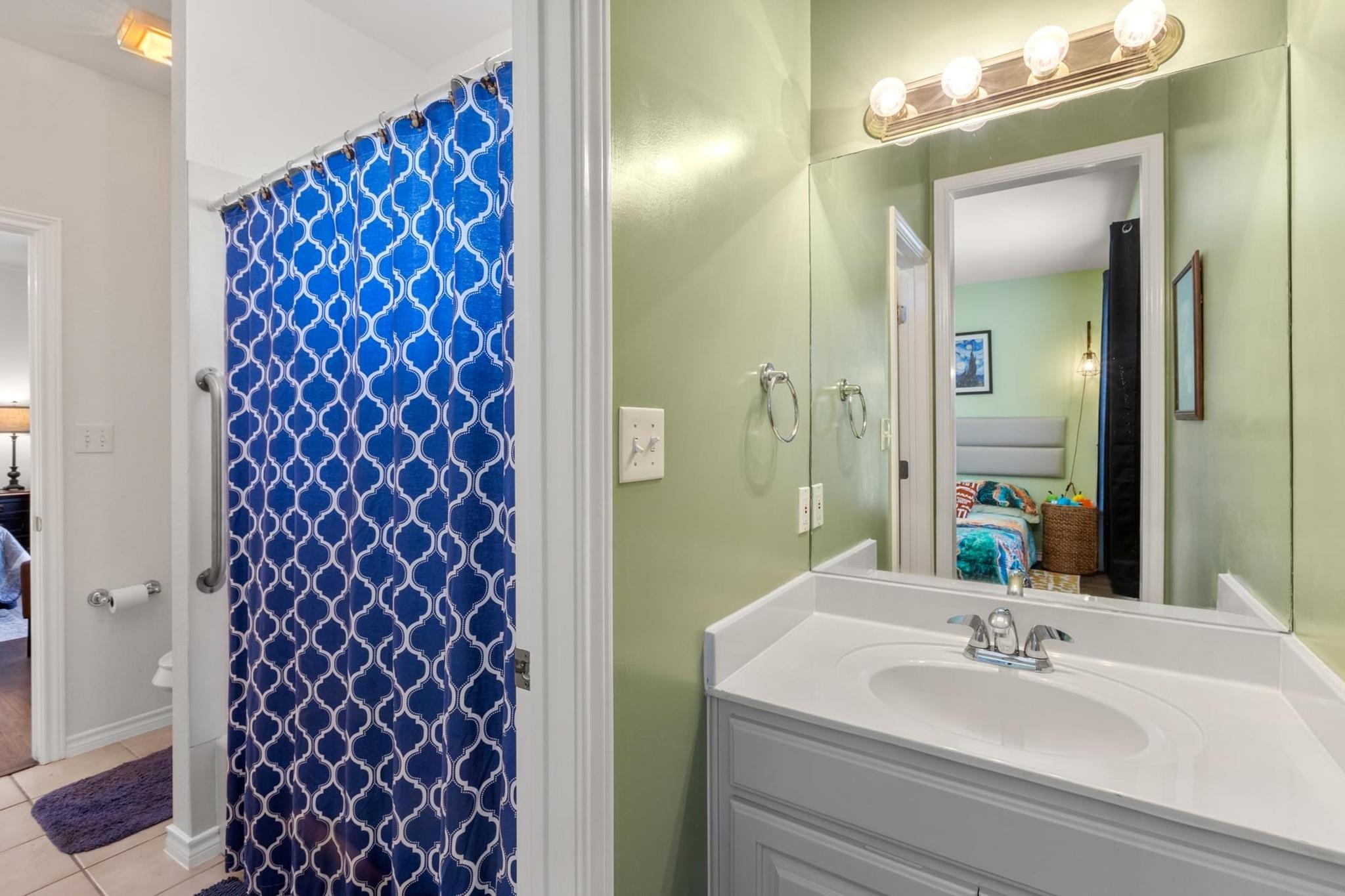 420 Oak Forest Dr, Buda, TX 78610