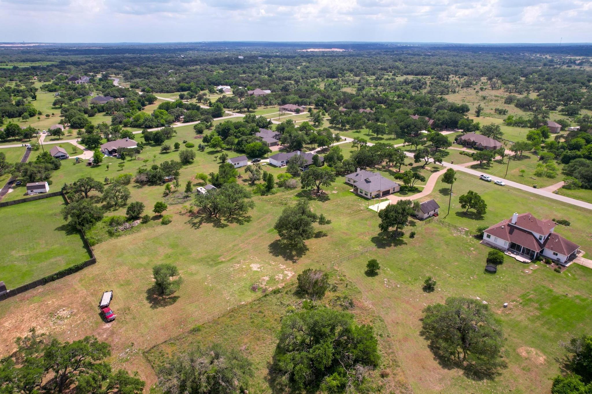 420 Oak Forest Dr, Buda, TX 78610