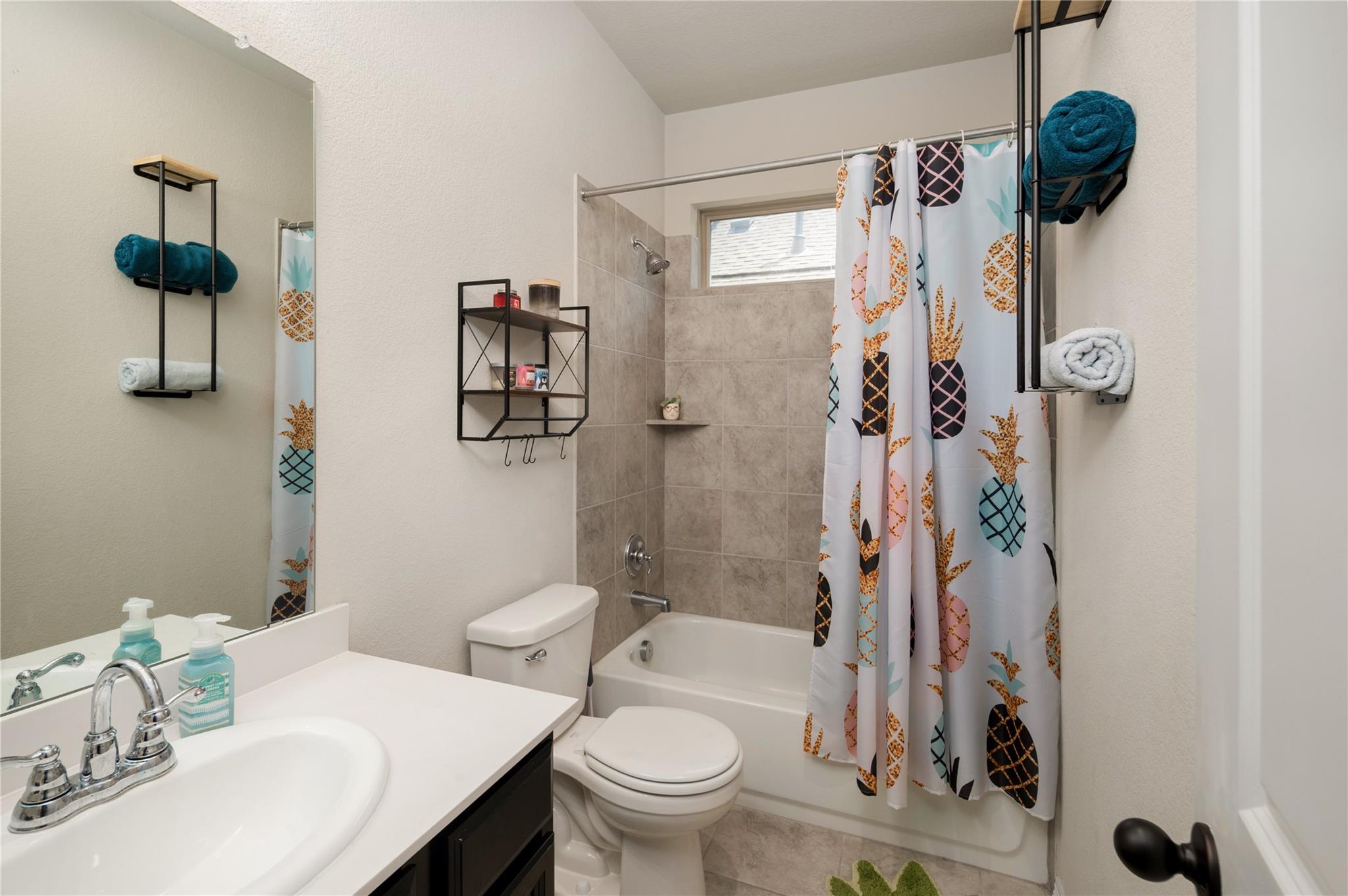 136 Ravello St, Liberty Hill, TX 78642