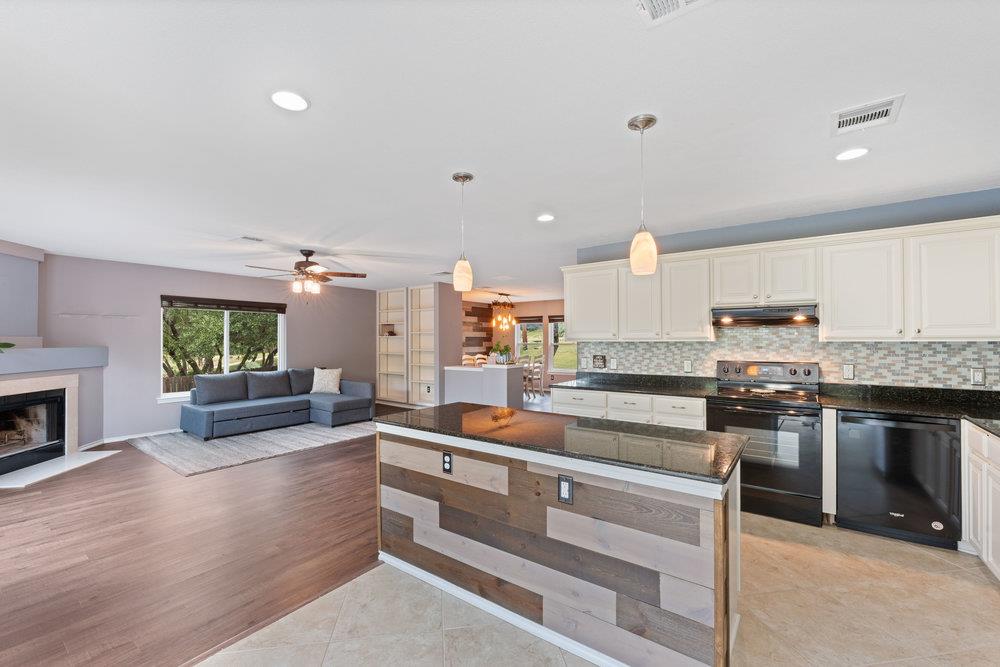 310 Spacious Sky, San Antonio, TX 78260