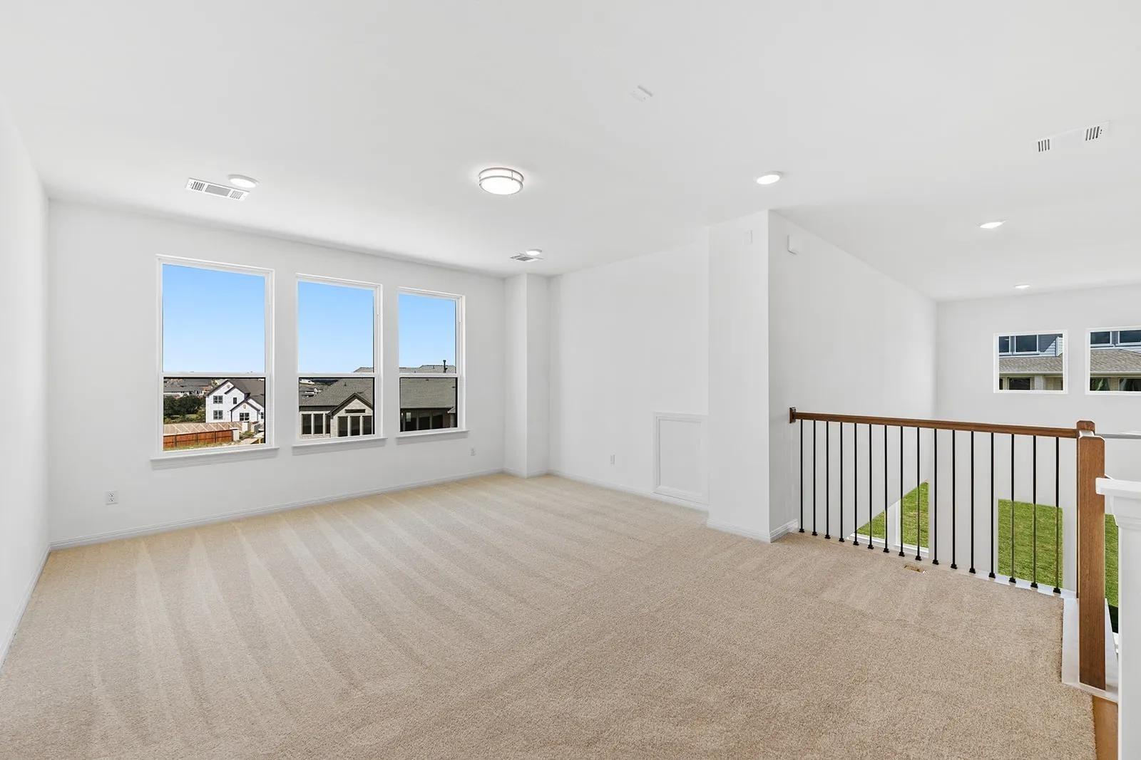 905 South Hemingway Loop, Liberty Hill, TX 78642