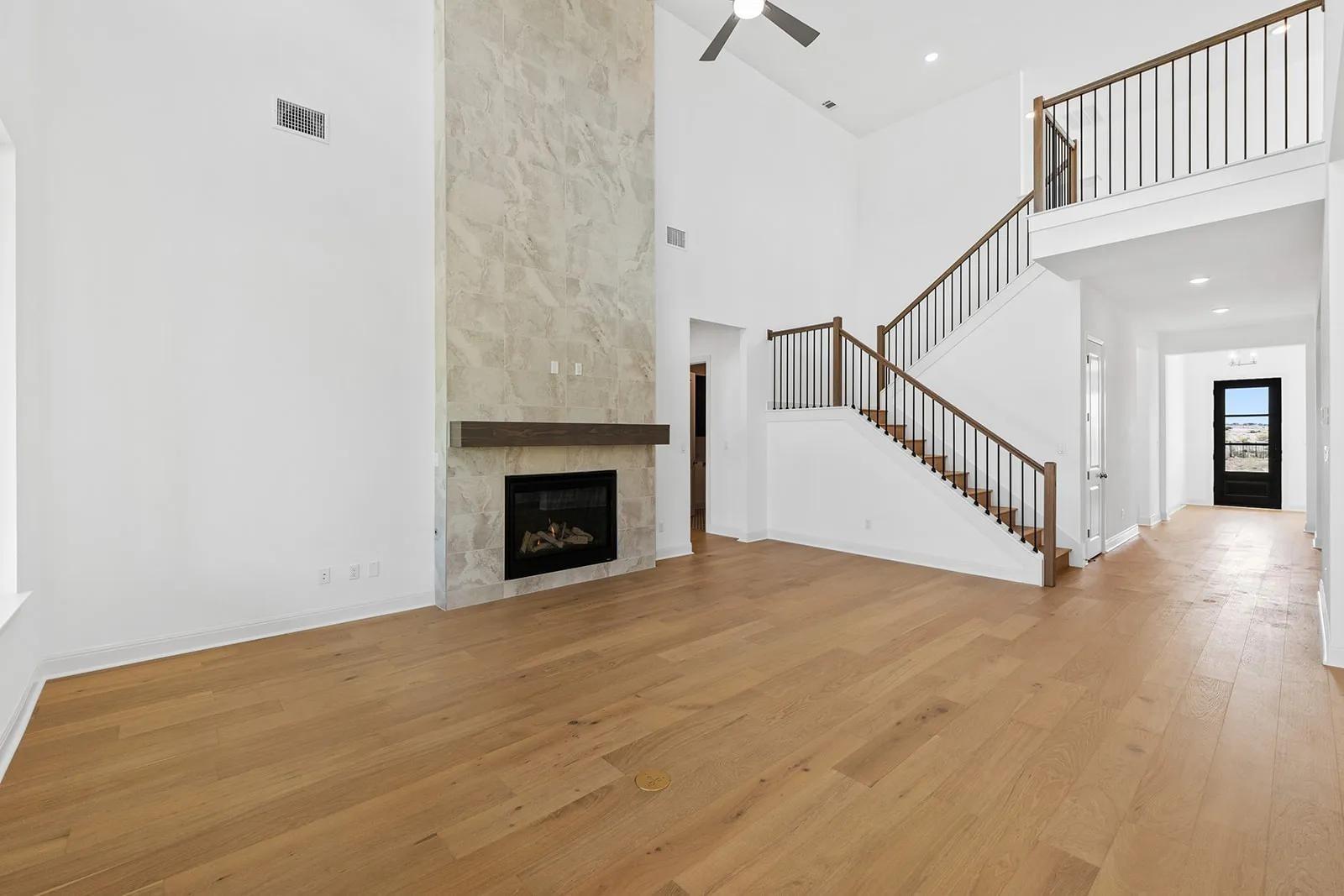 905 South Hemingway Loop, Liberty Hill, TX 78642